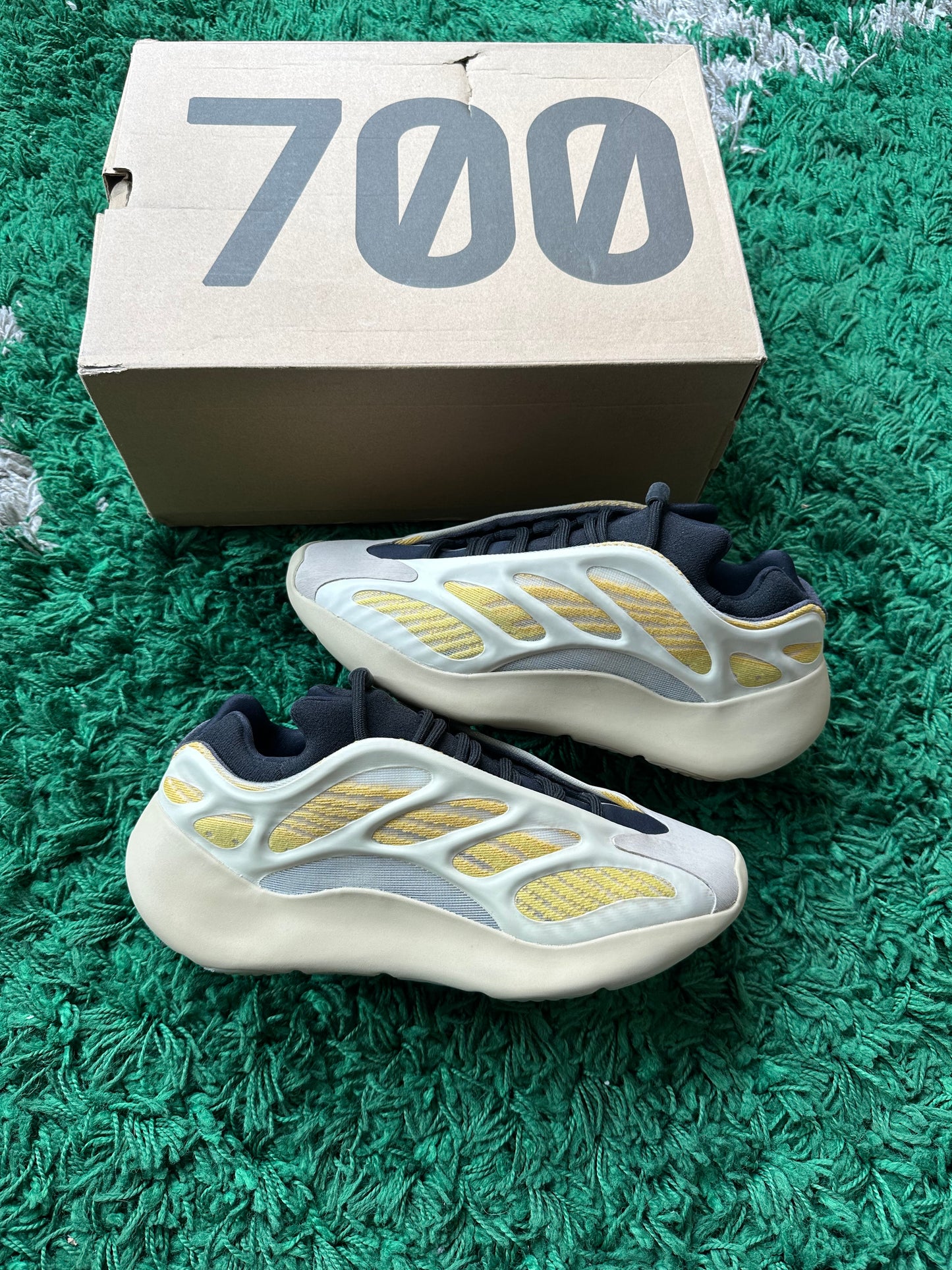 Yeezy 700 “Safflower”