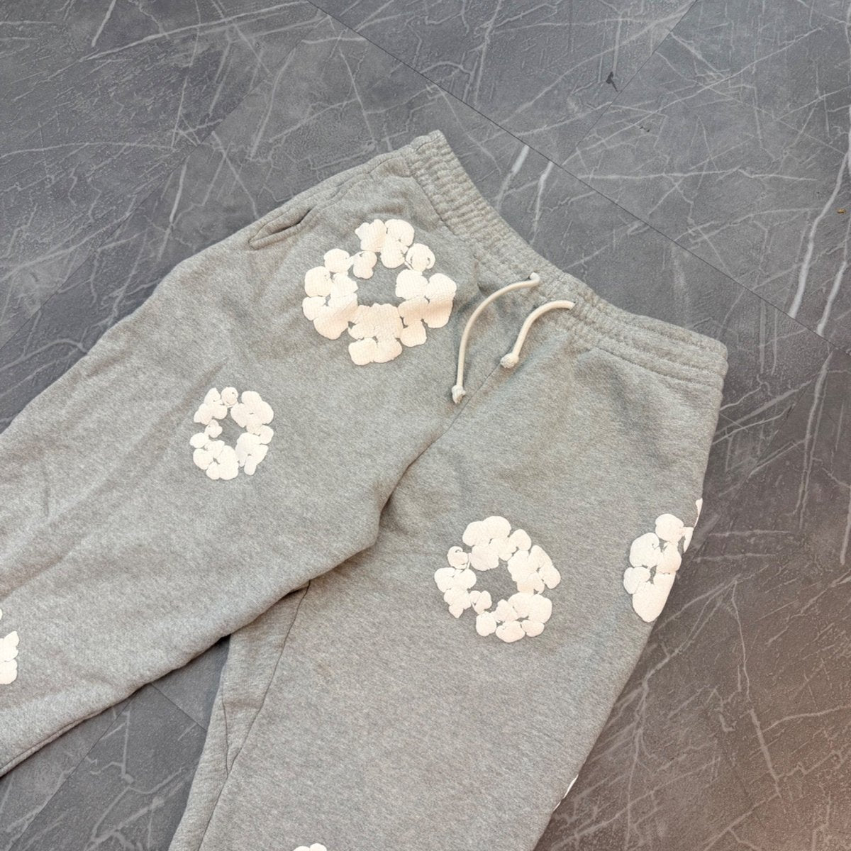 Denim Tears The Cotton Wreath Sweatpants Grey - Image 2