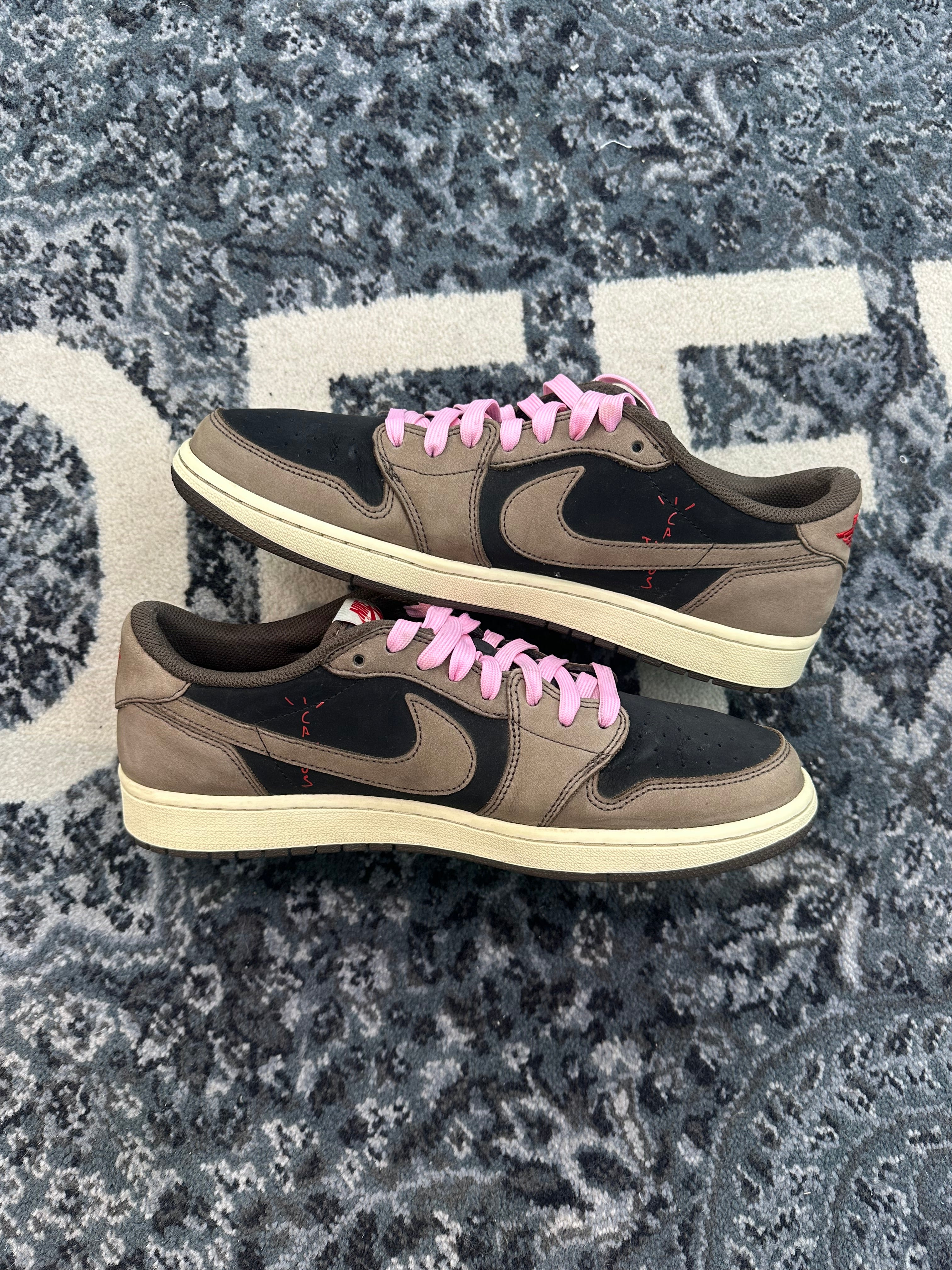 Jordan 1 Low Travis Scott “Mocha”