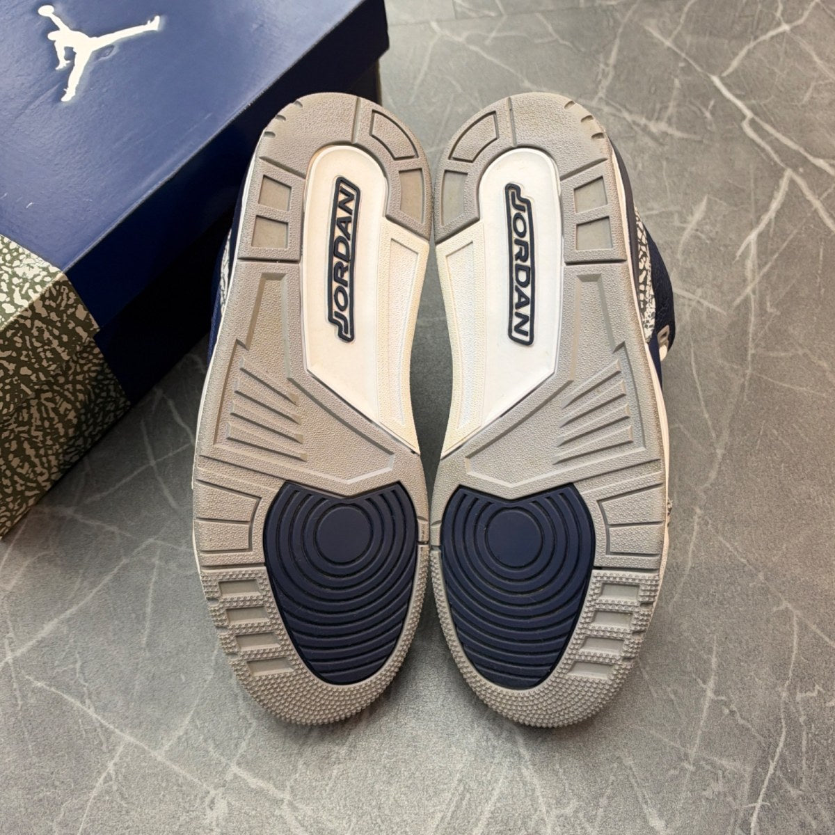 Jordan 3 Retro Georgetown (2021) - Image 4