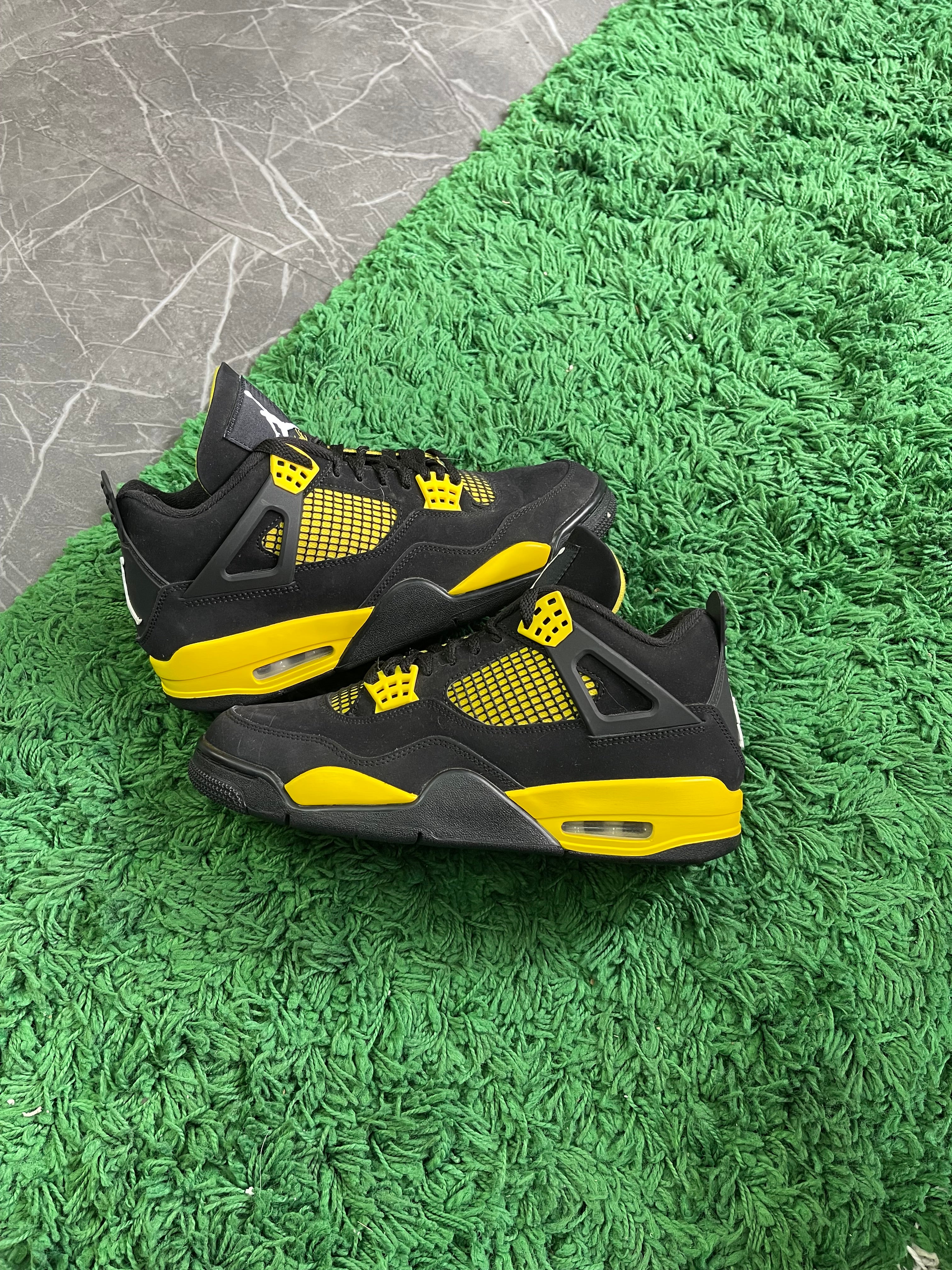 Jordan 4 “Thunder”