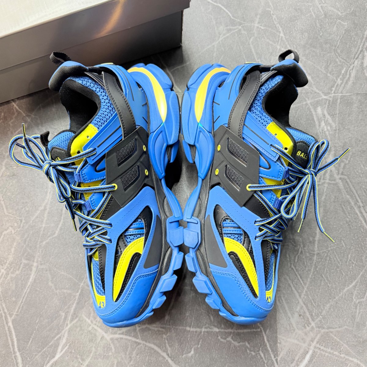Balenciaga Track LED Blue Yellow Black - tag