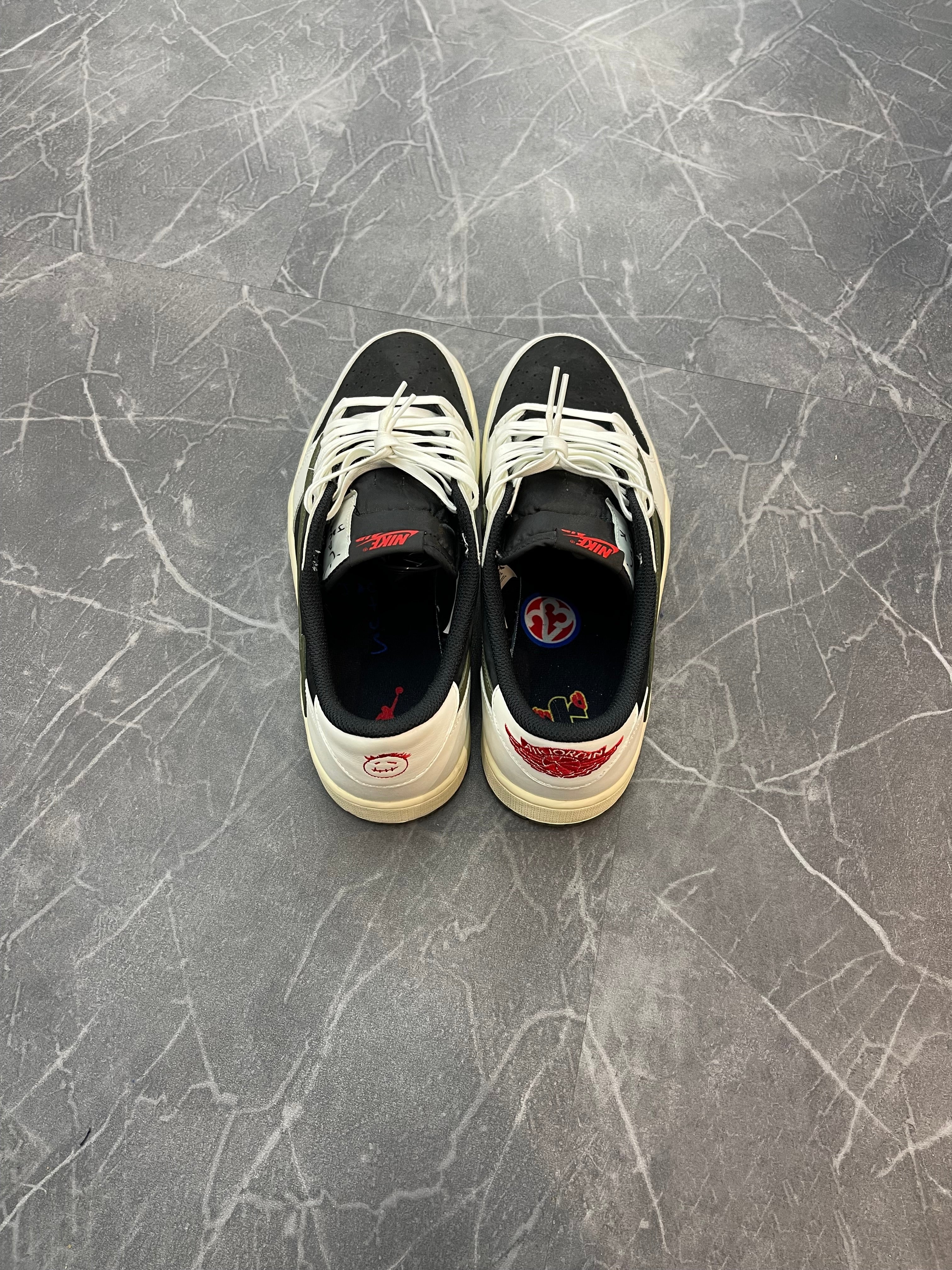 Travis Scott Jordan 1 Low “Olive”