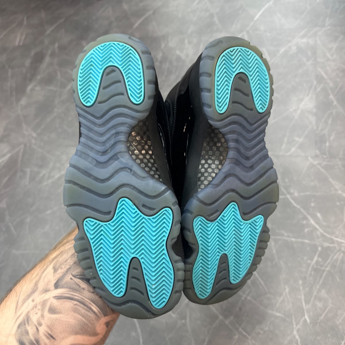 Jordan 11 Retro Gamma Blue (2025) (Size 10) (Moderately Worn)