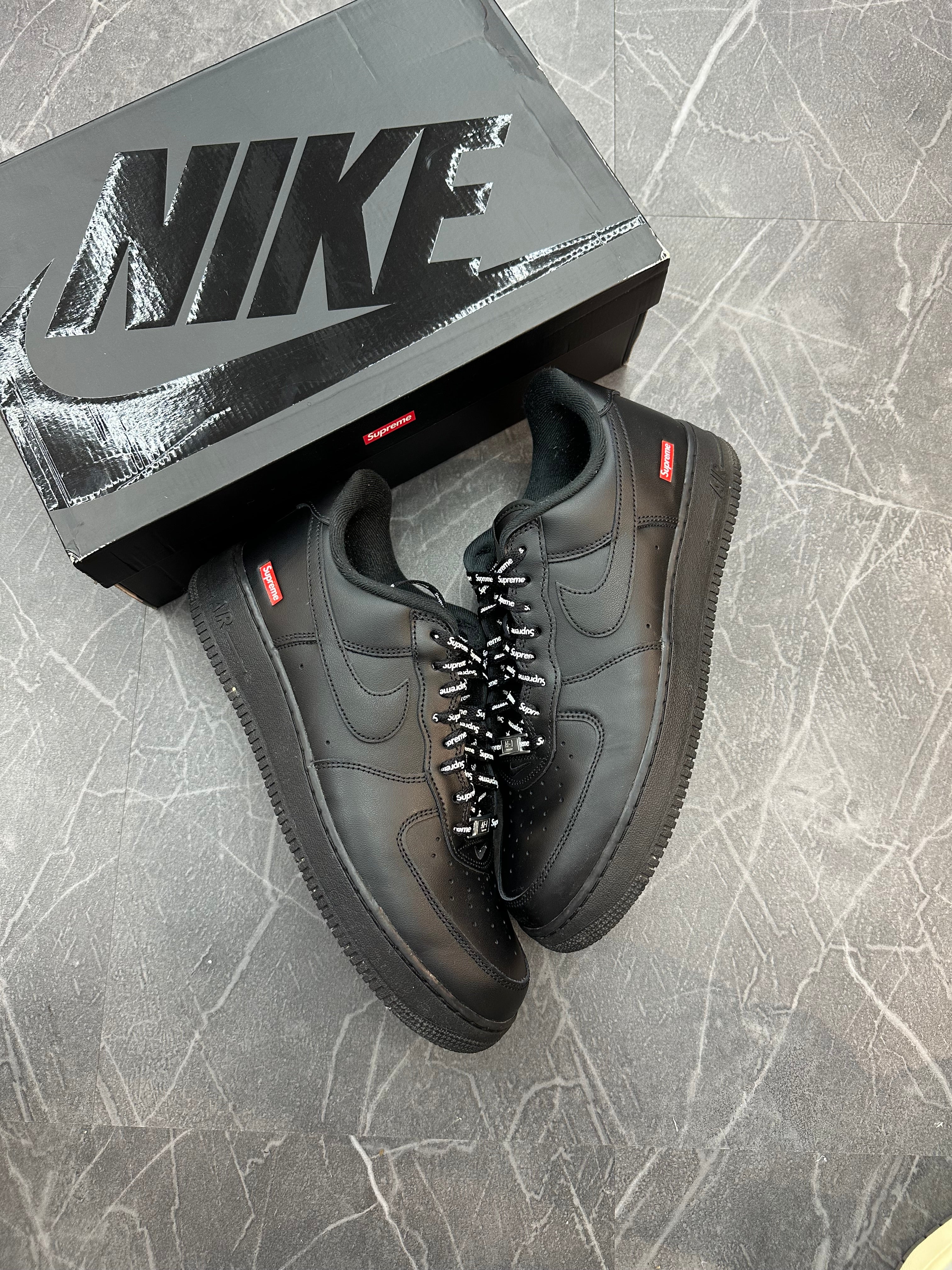 Air Force Supreme “Black”