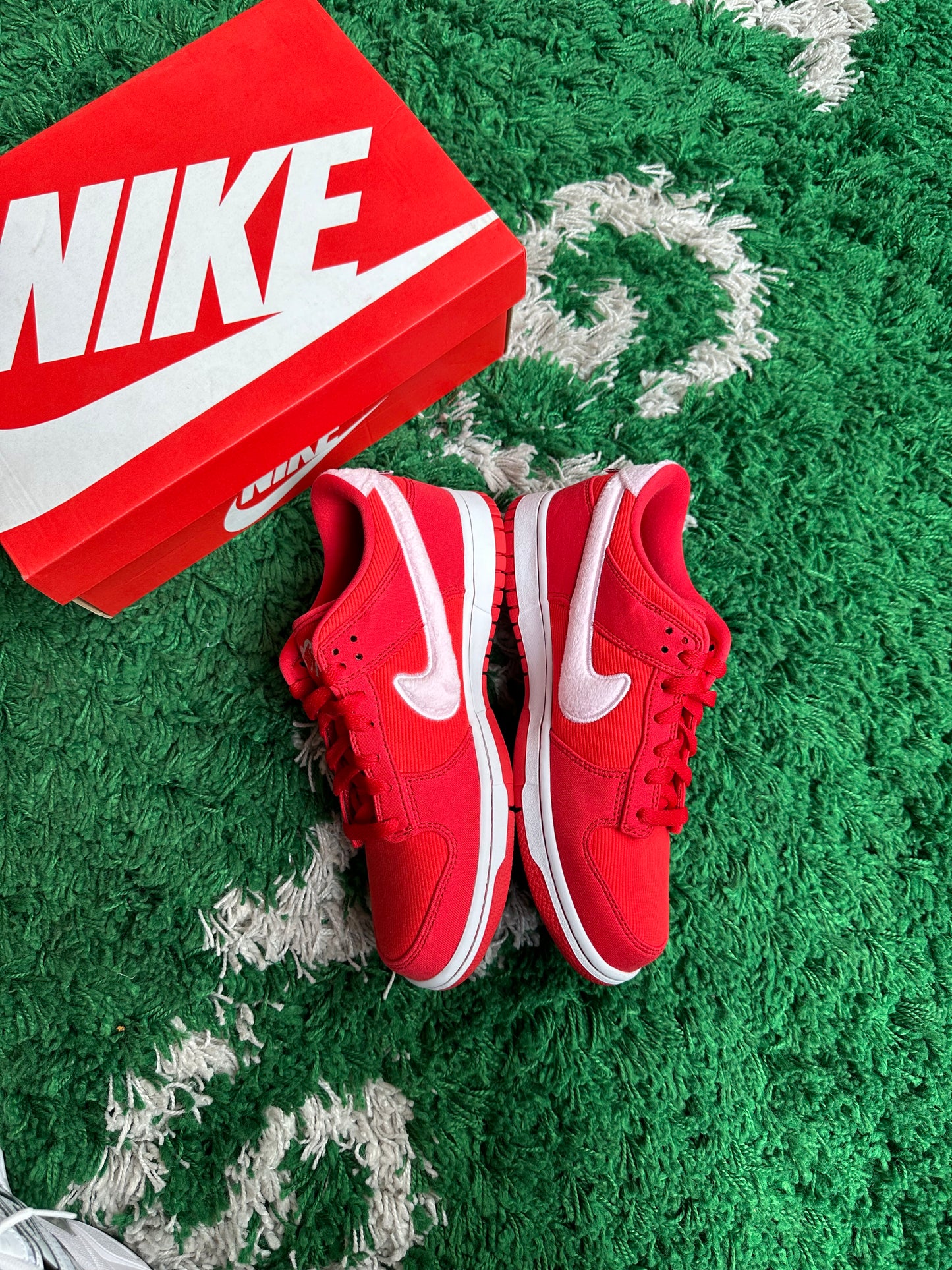Nike Dunk Low “Valentine’s Day” (2024)
