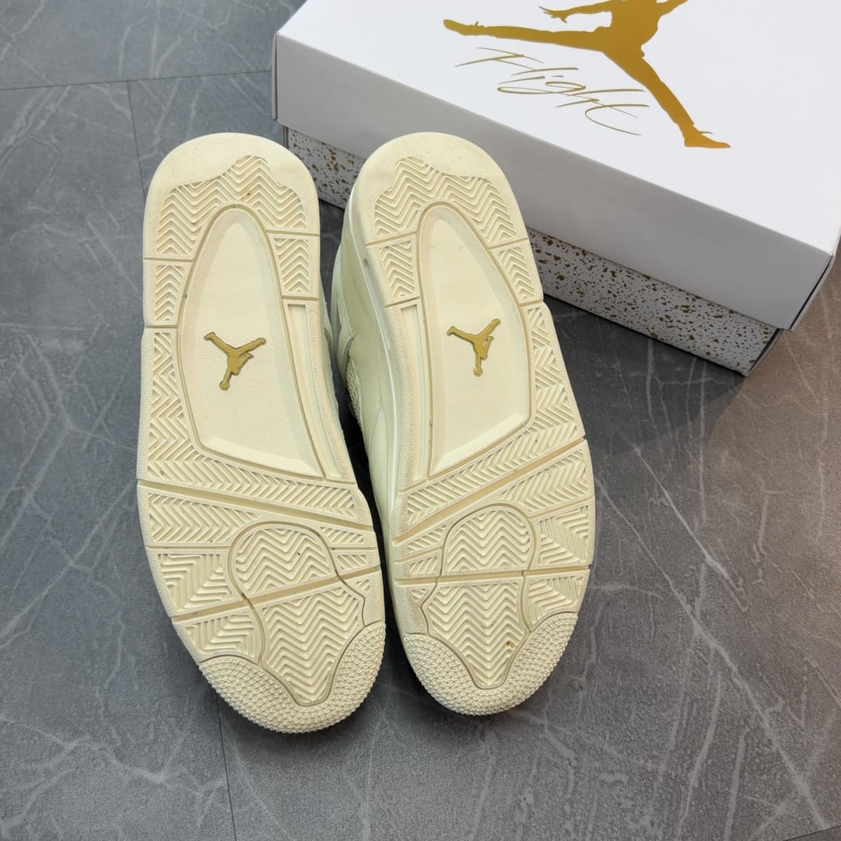 Jordan 4 Retro Metallic Gold (Women's) - Image 5