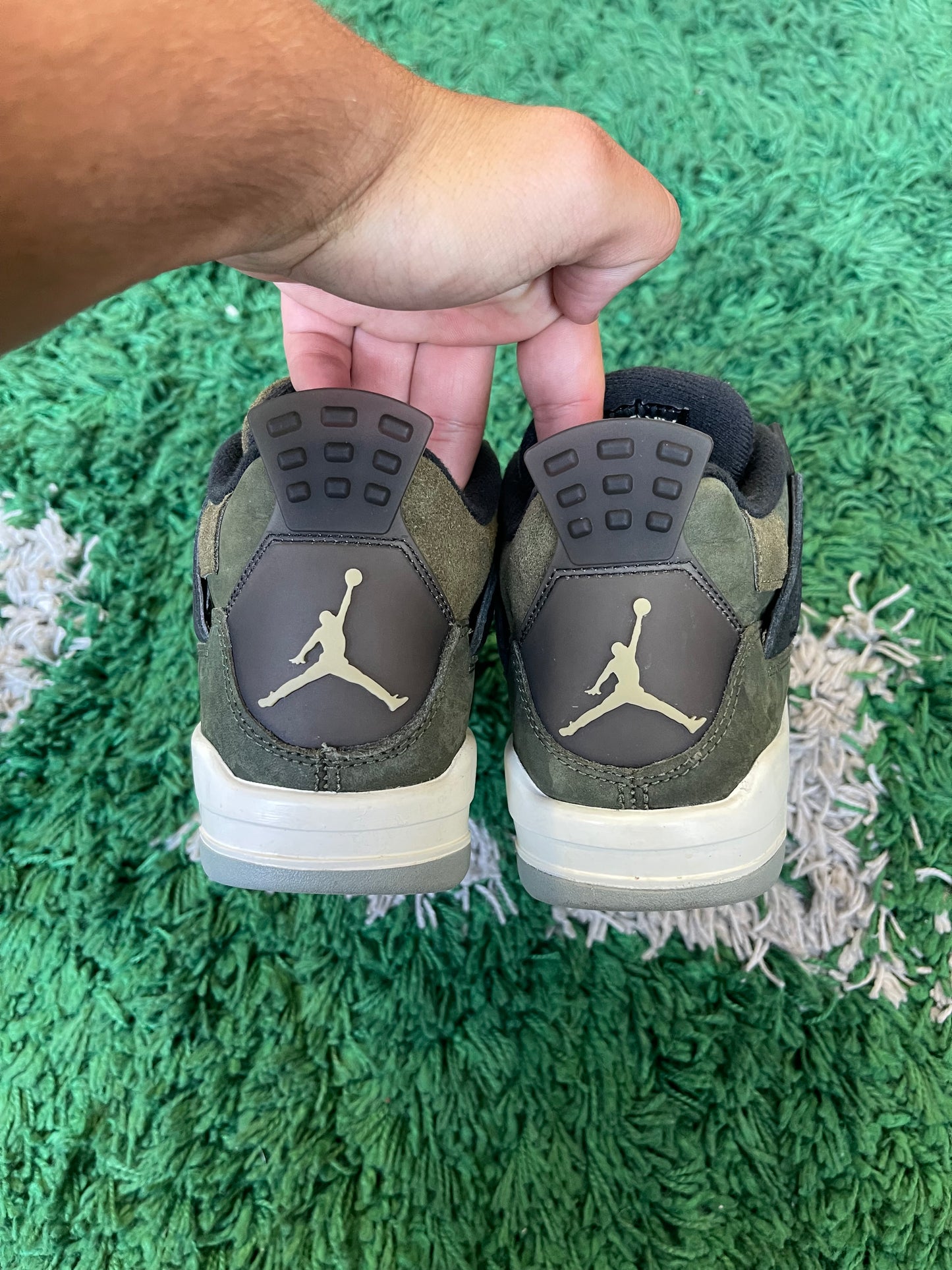 Jordan 4 “Craft Medium Olive”