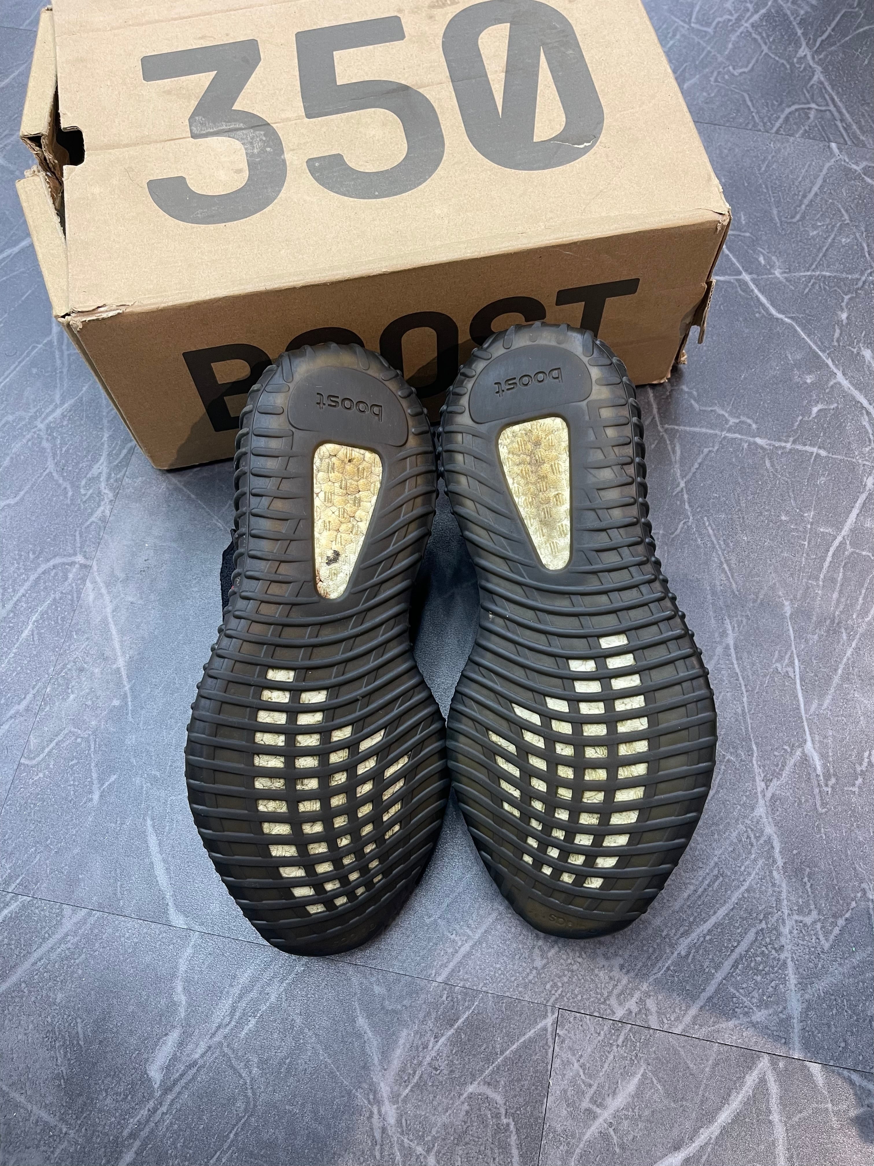 Yeezy 350 “Bred”