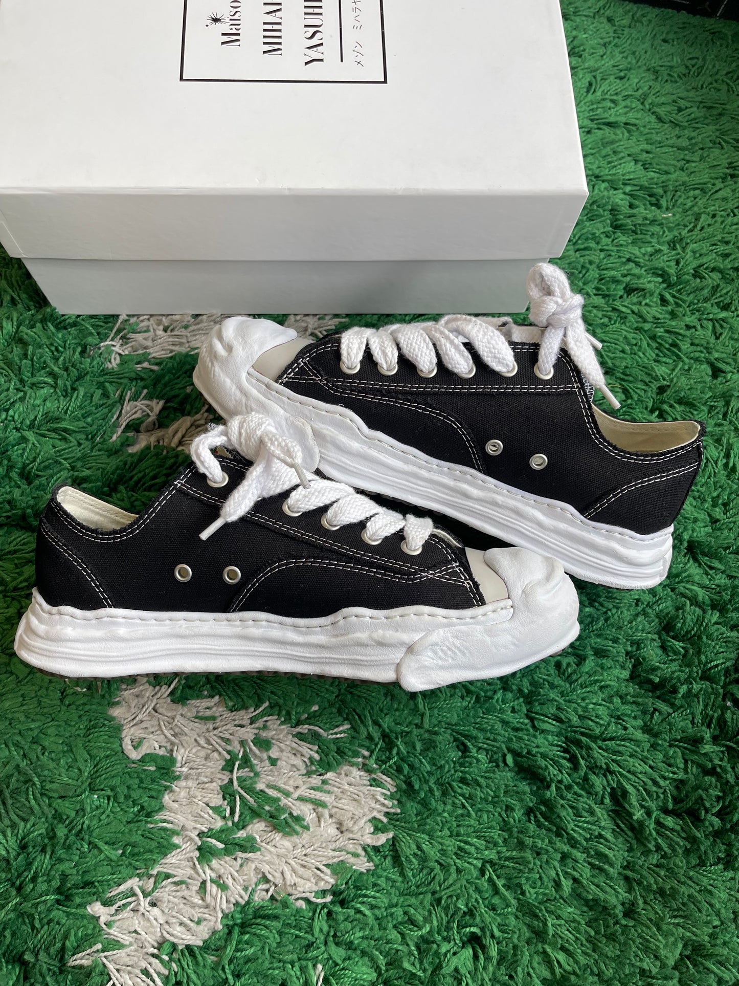 Maison Mihara Yasuhiro “Black”