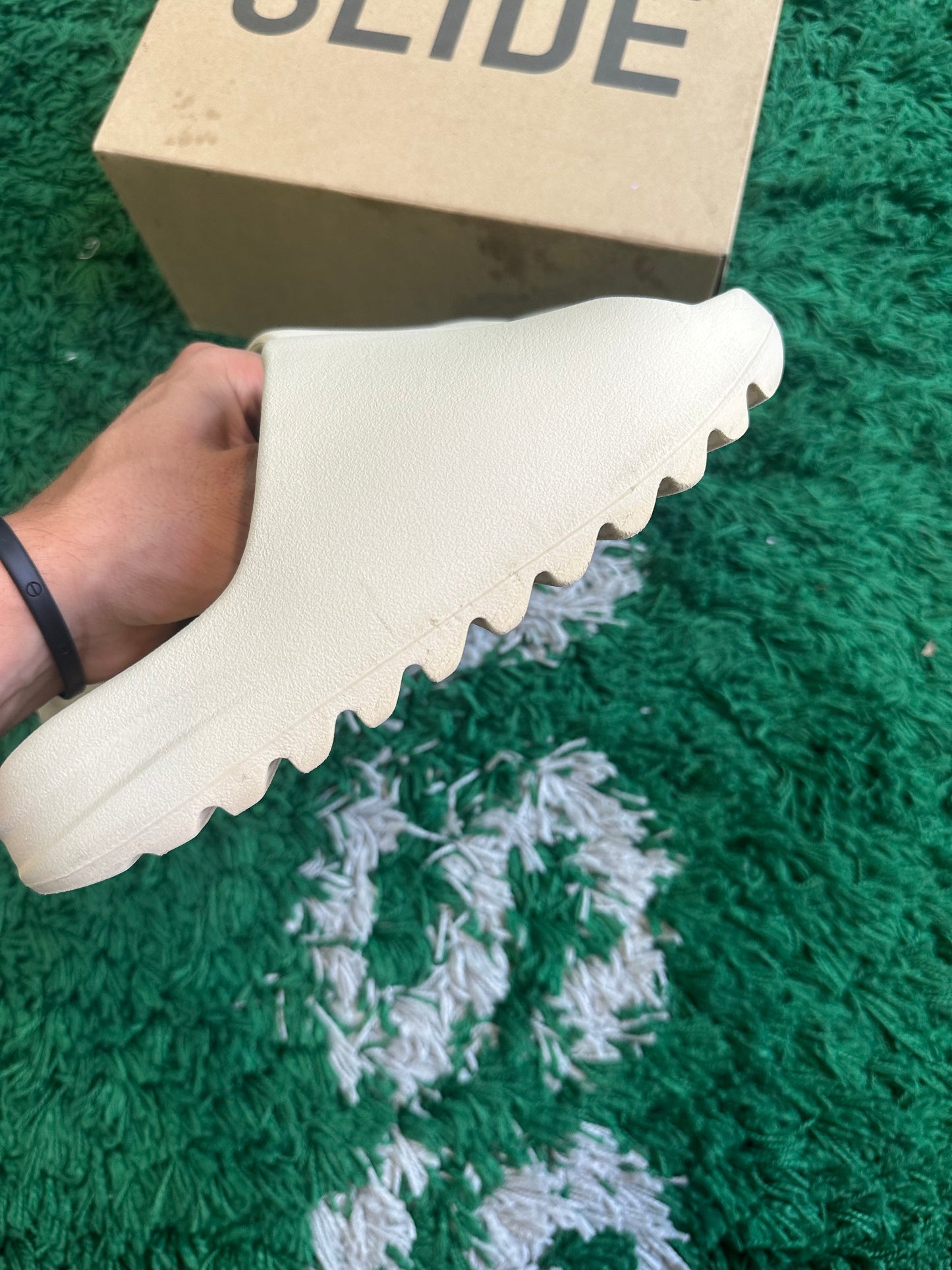 Yeezy Slides “Bone”