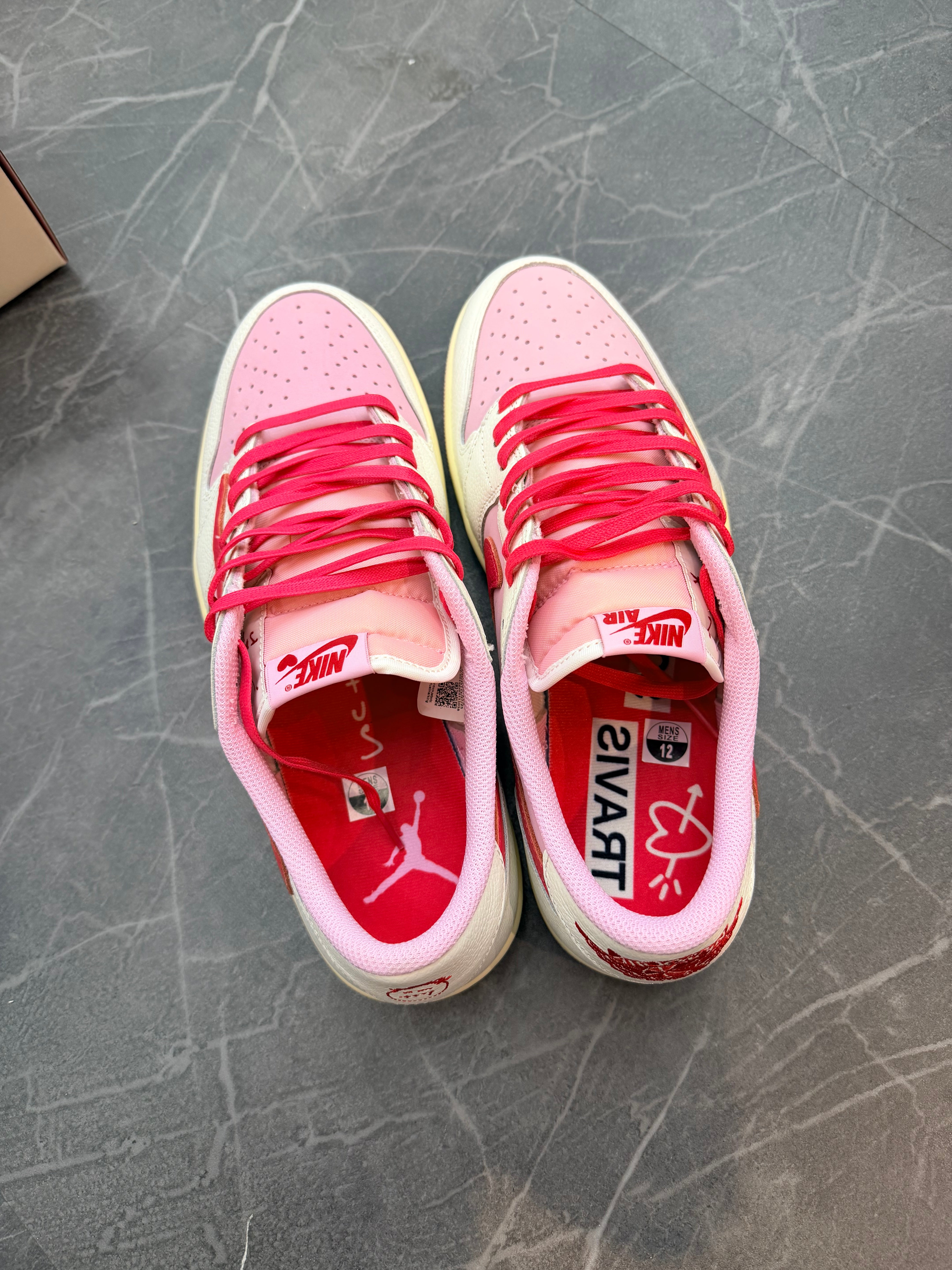 Travis Scott Jordan 1 Low “Tropical Pink”