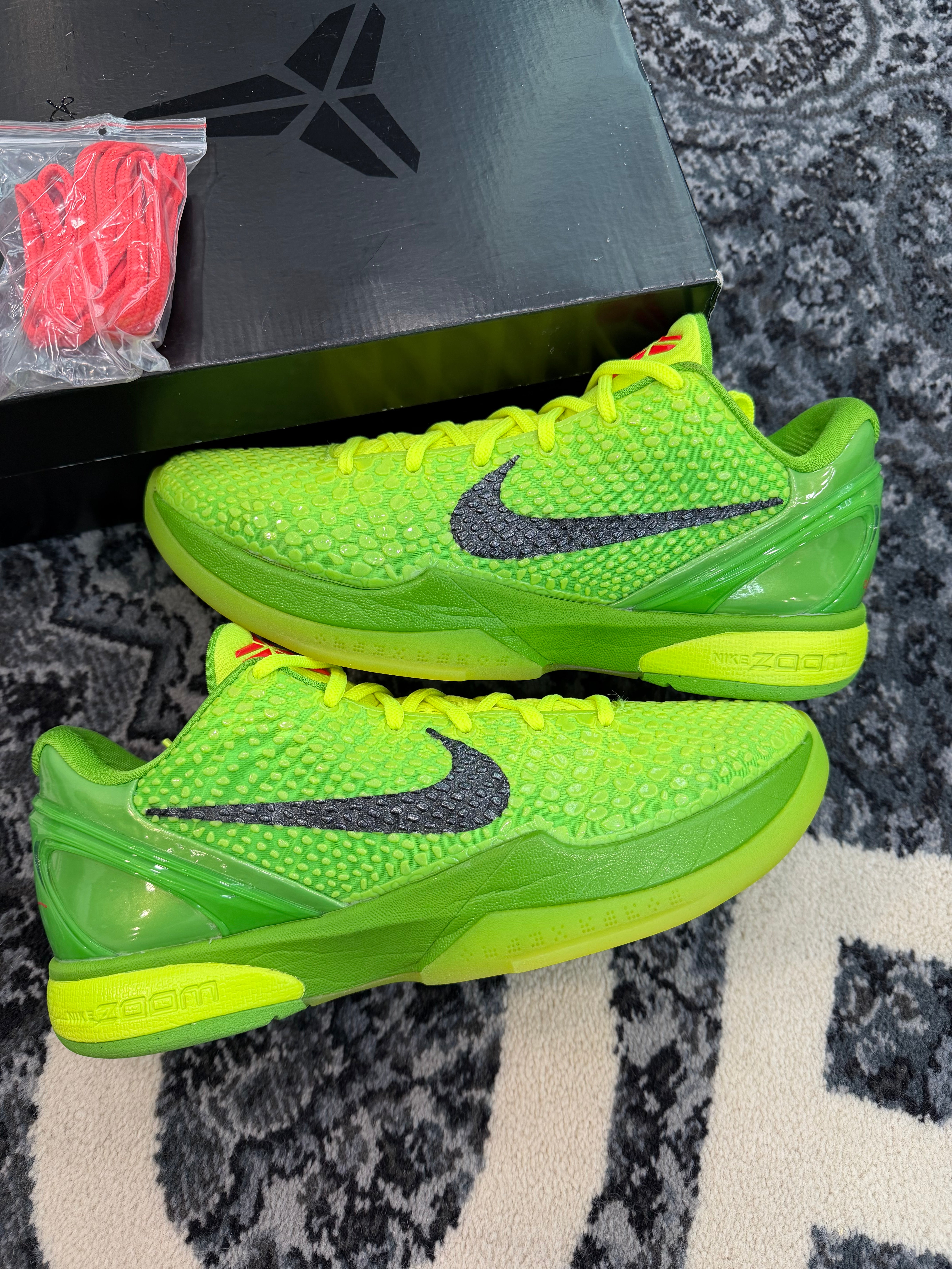 Kobe 6 Protro “Grinch”