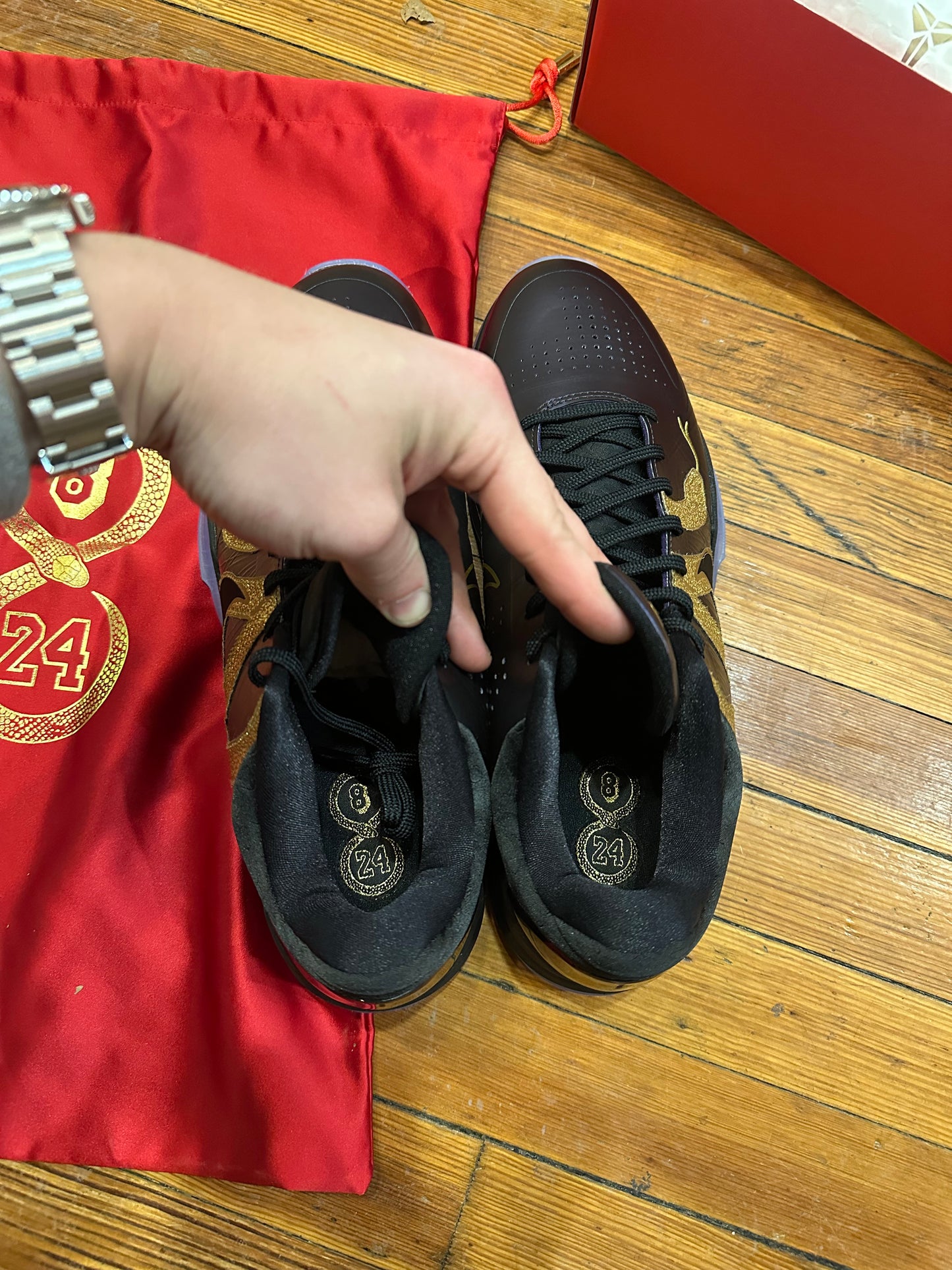 Kobe 5 Protro “Year of the Mamba Eggplant”
