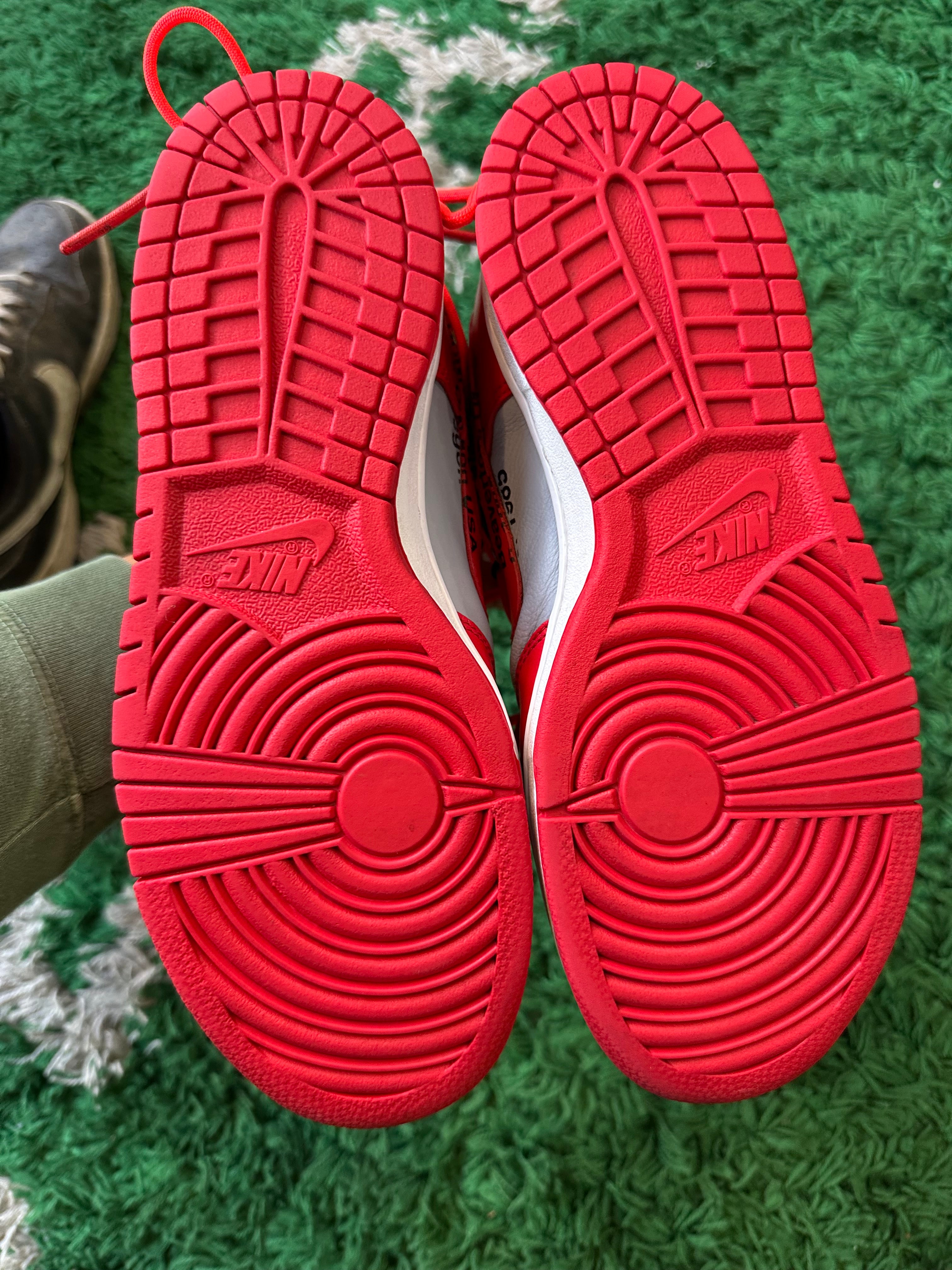 Nike Dunk Low Off White “University Red”