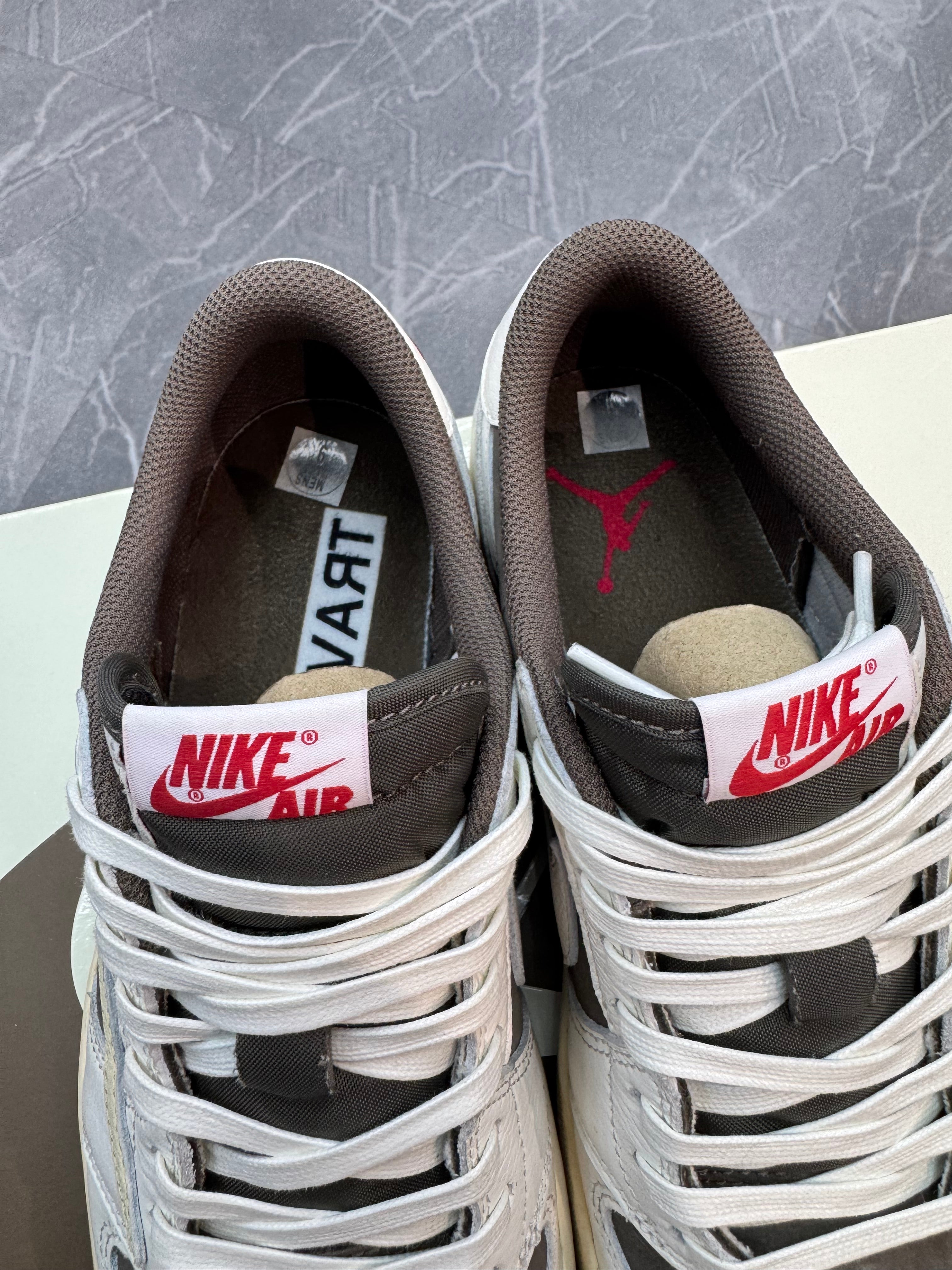 Jordan 1 Low Travis Scott Reverse Mocha