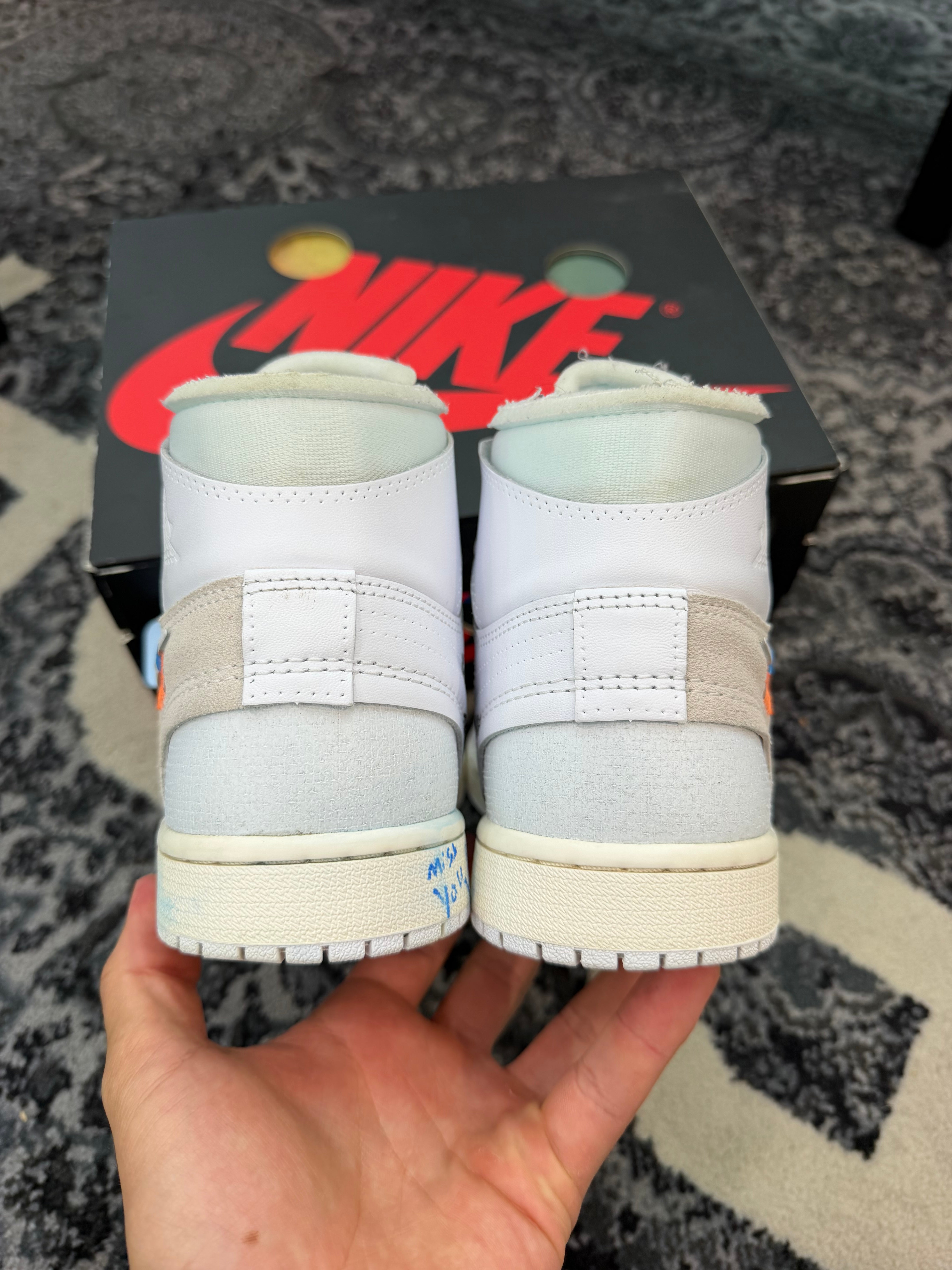 Jordan 1 High x Off White “Alaska”