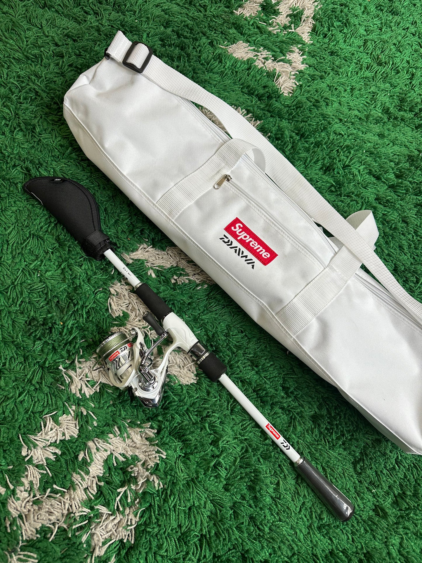 Supreme Daiwa DV1 Fishing Rod & Reel
