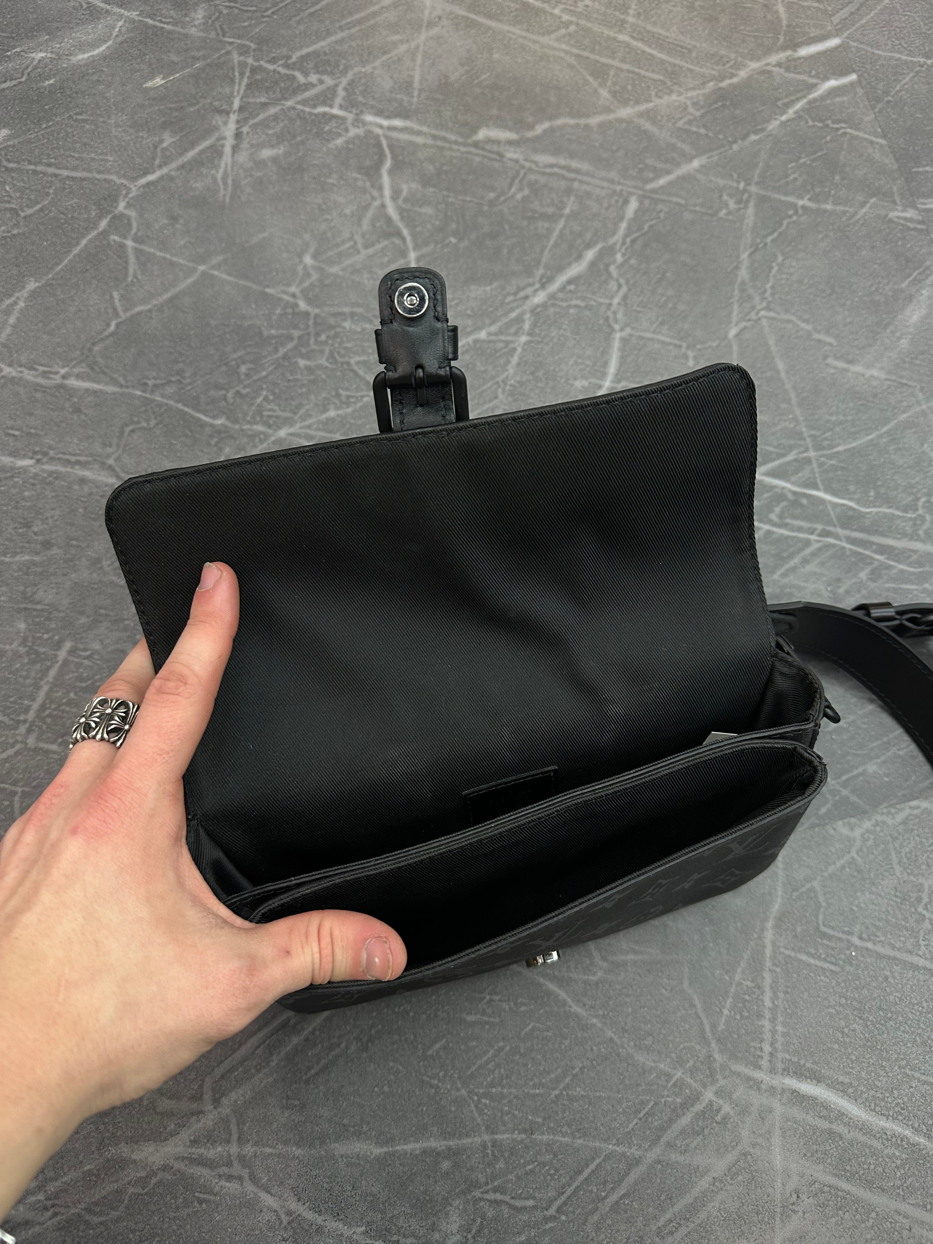 Louis Vuitton Montsouris Wearable Wallet