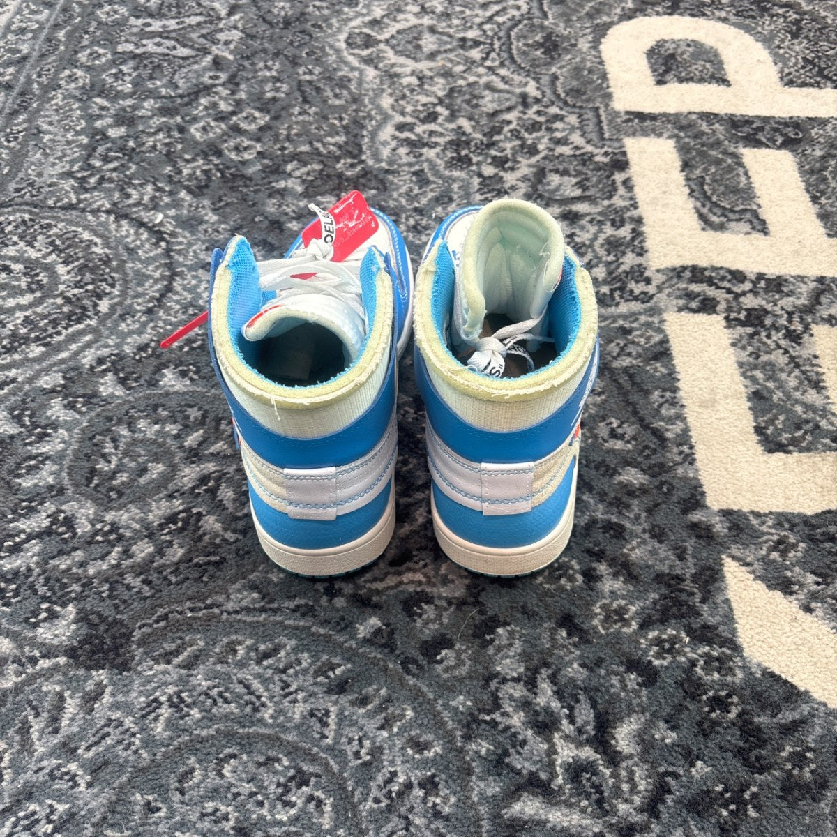 Jordan 1 Retro High Off-White University Blue (Size 10.5) (VNDS)
