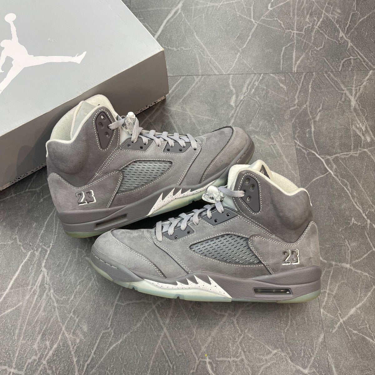 Jordan 5 Retro Wolf Grey (2026) (Size 11.5) (Moderately Worn)