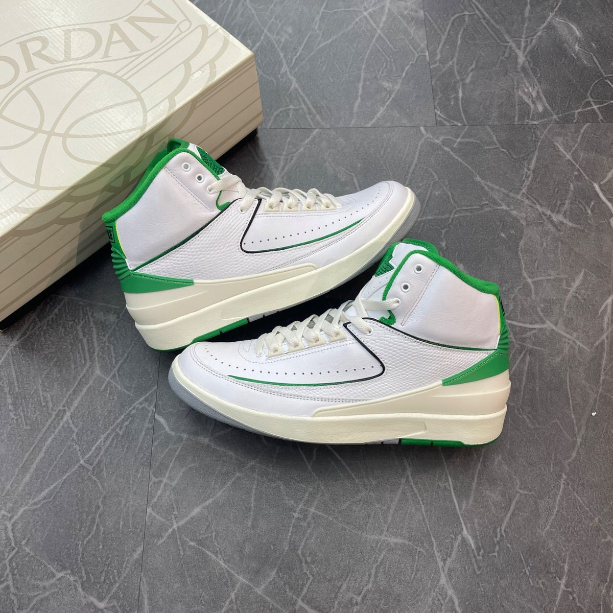 Jordan 2 Retro Lucky Green (Size 10) (Lightly Worn)