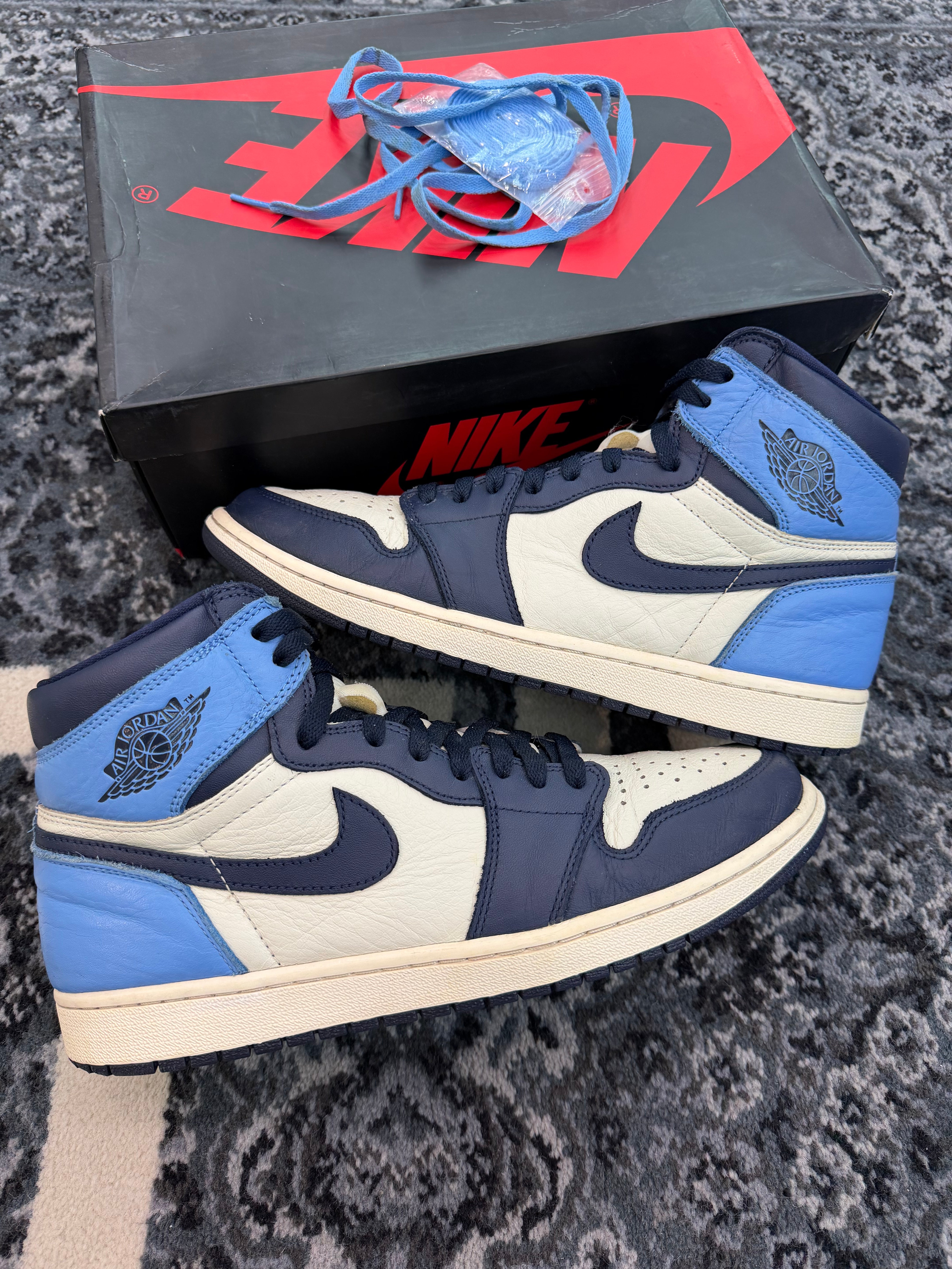 Jordan 1 High “Obsidian”