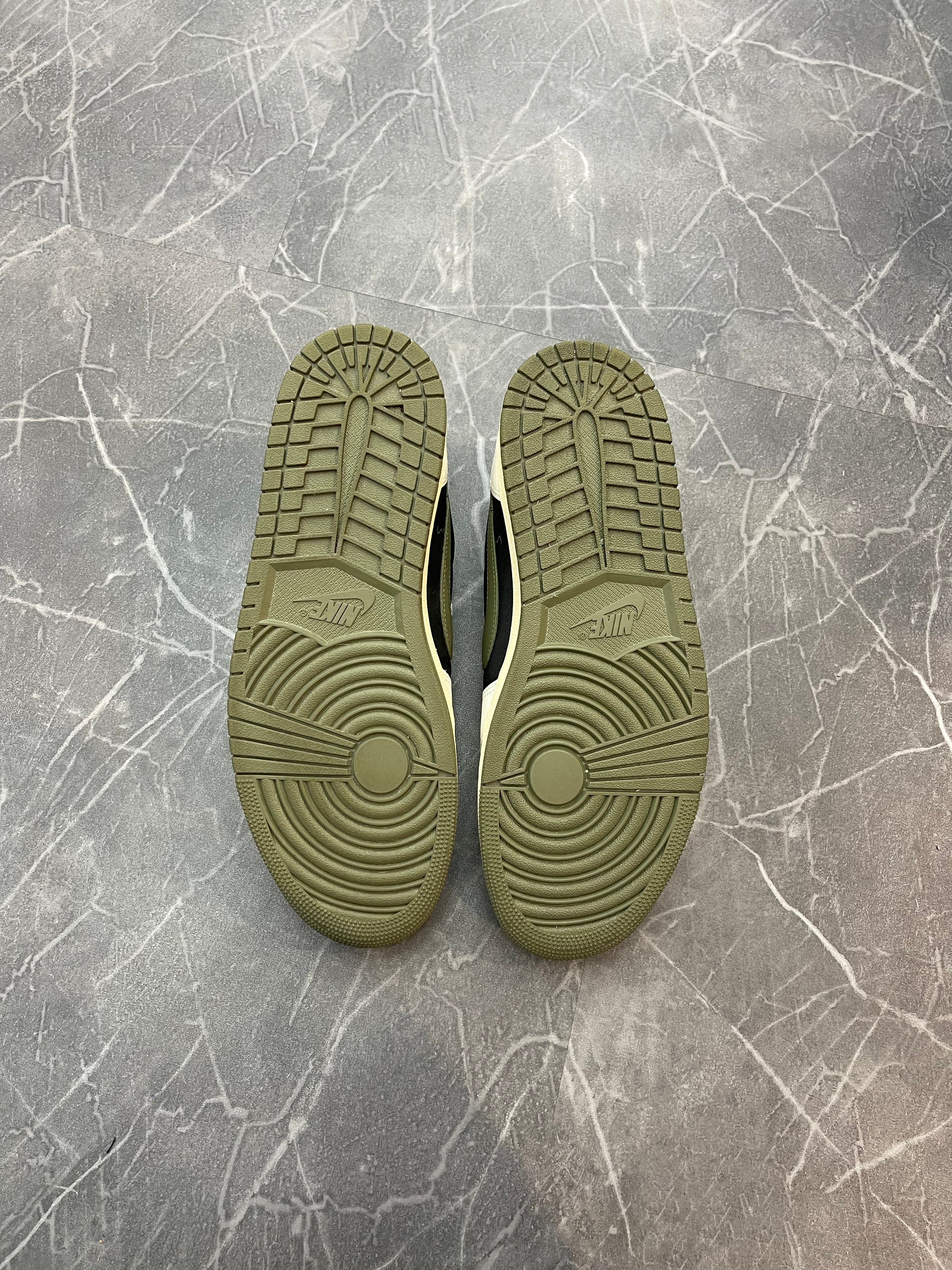 Travis Scott Jordan 1 Low “Olive”