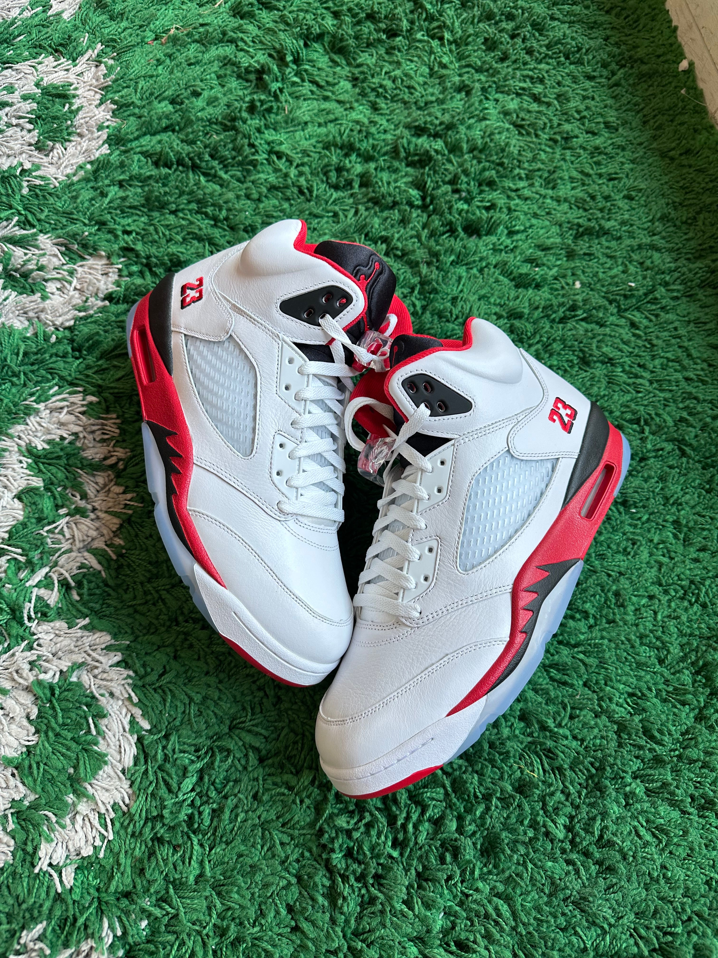 Jordan 5 “Fire Red Black Tongue”