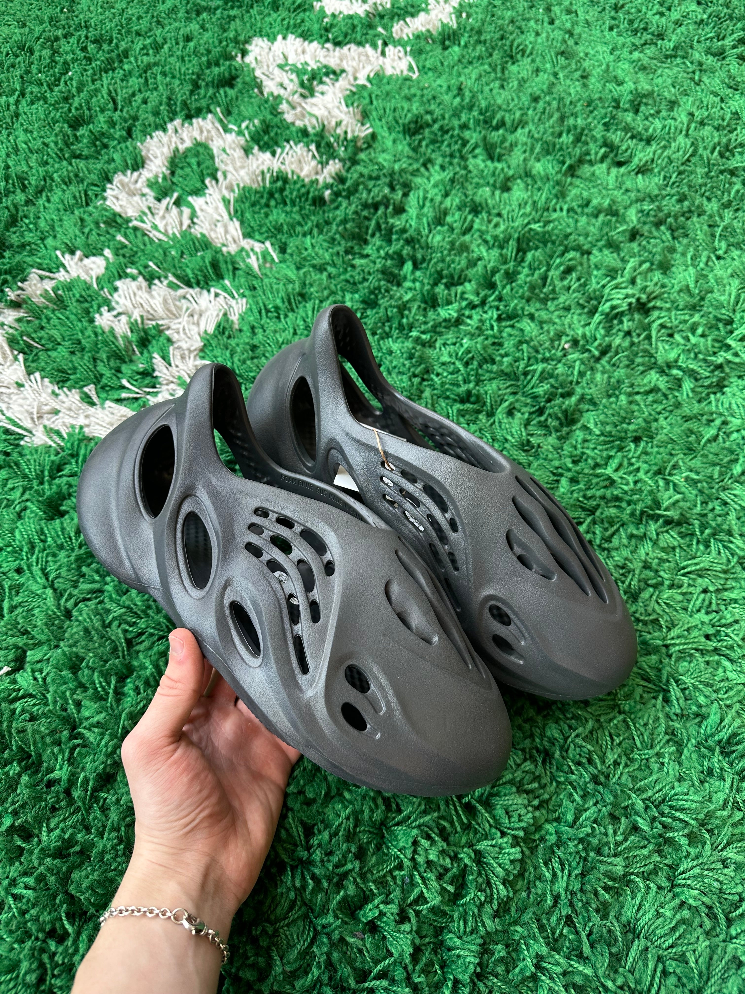 Yeezy Foam Runner “Onyx”