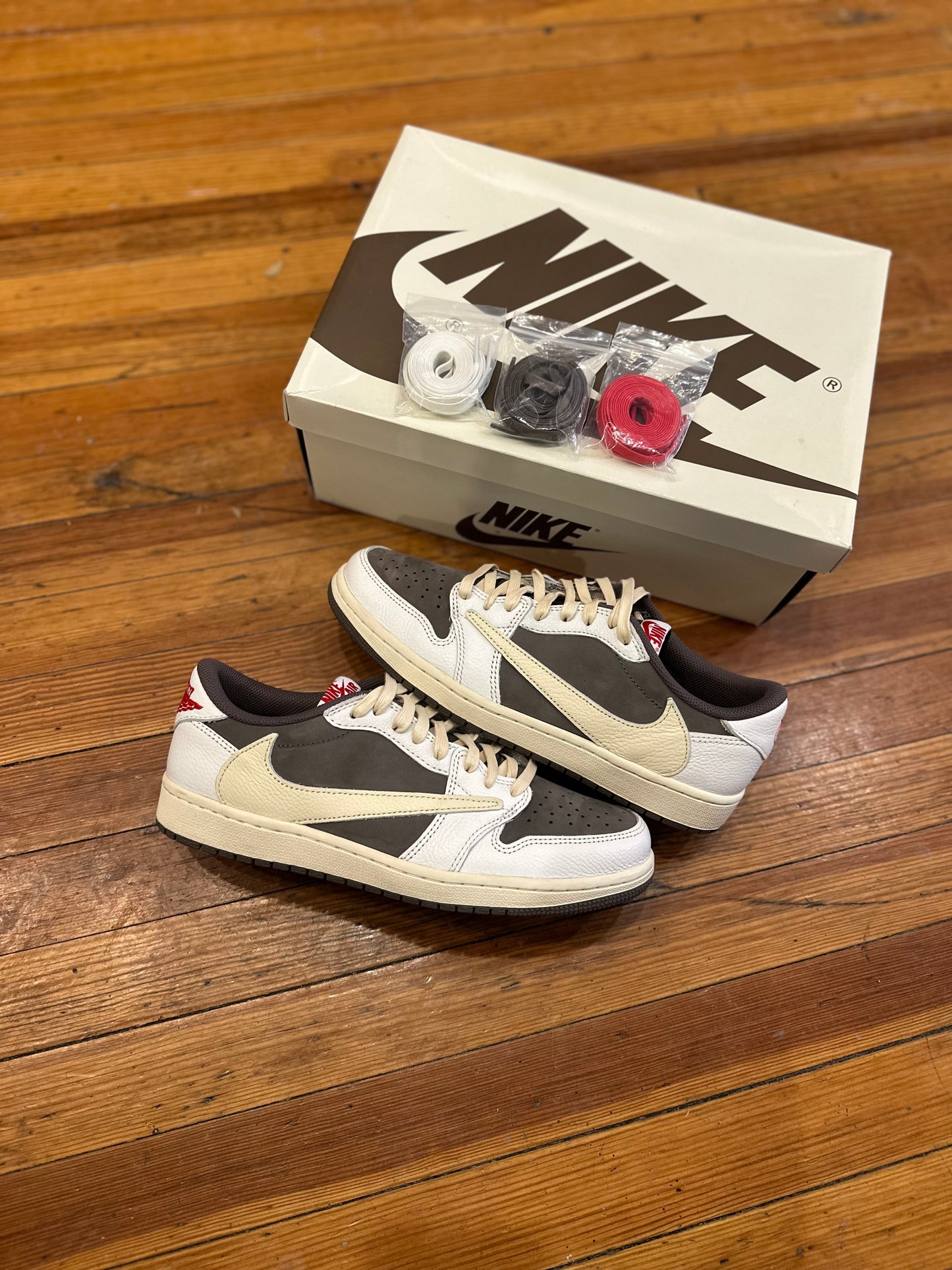 Jordan 1 Travis Scott Low “Reverse Mocha”