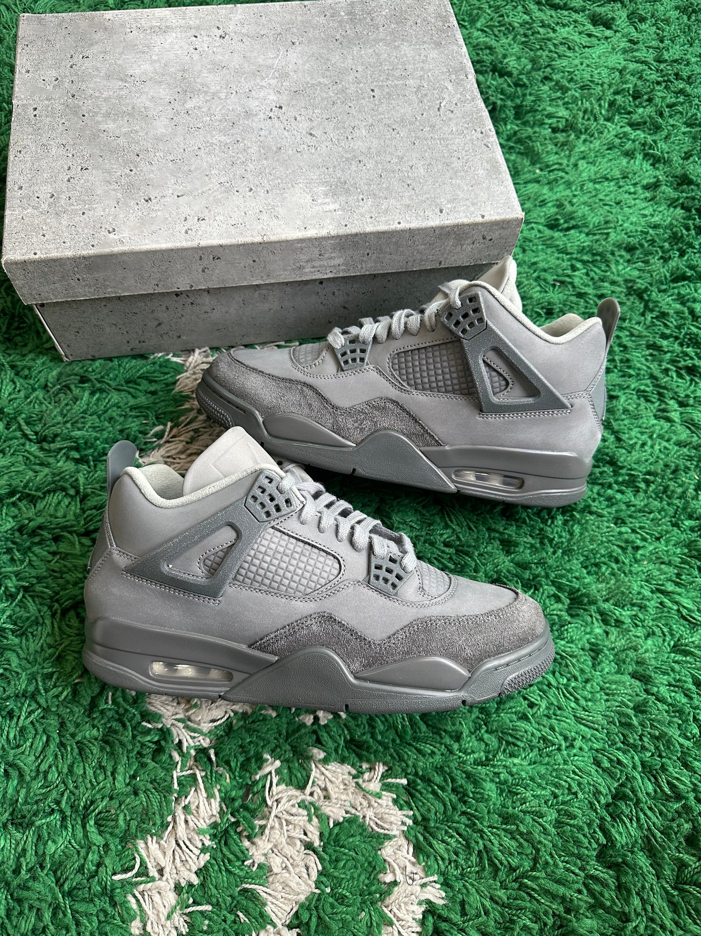 Jordan 4 “Wet Cement”
