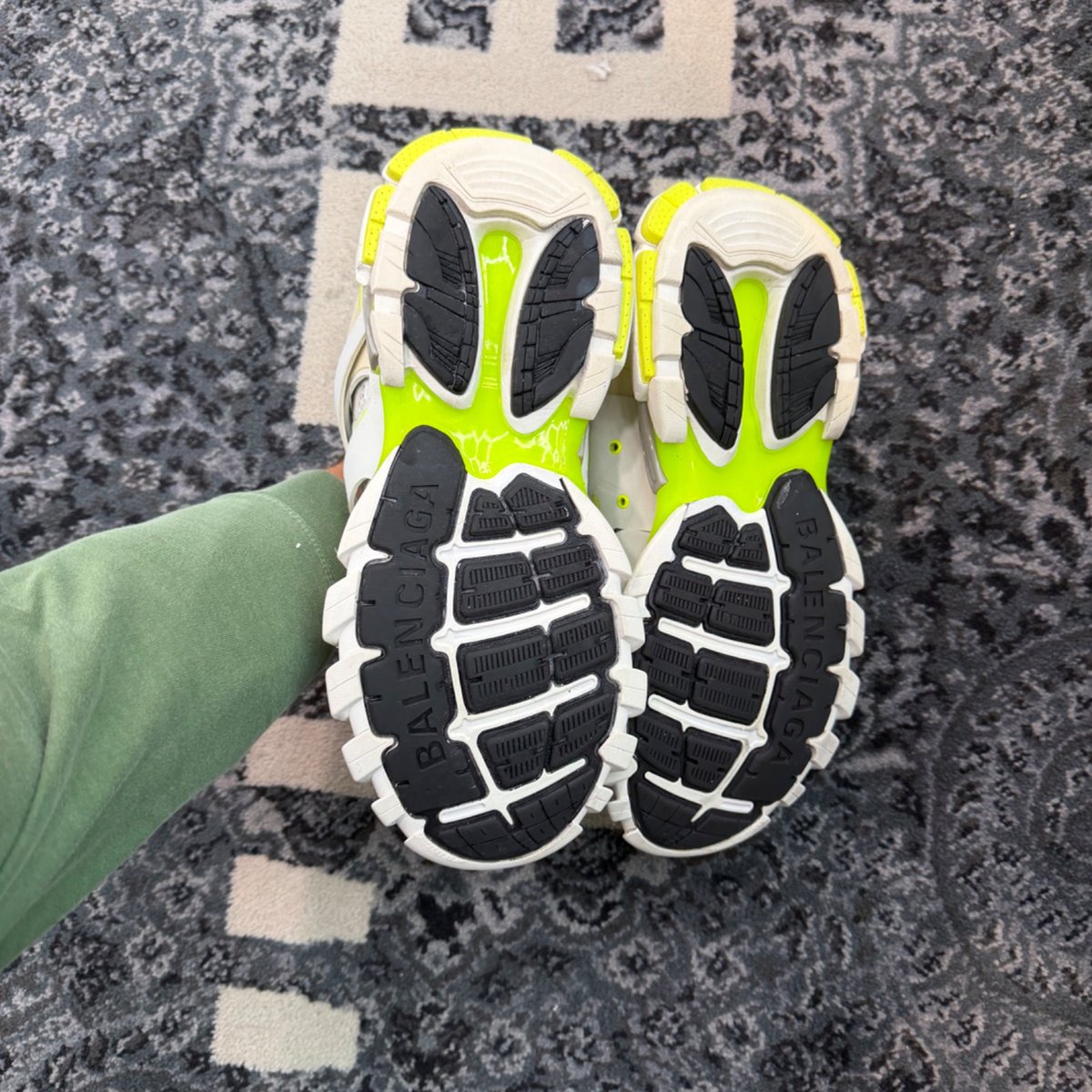 Balenciaga Track Worn Out In White Fluo Yellow - sole