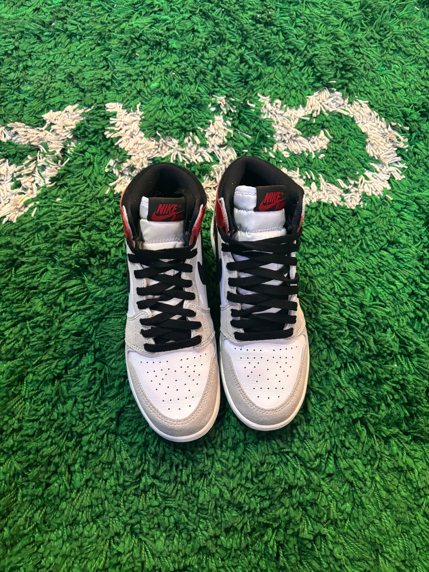 Jordan 1 High “Light Smoke Grey”
