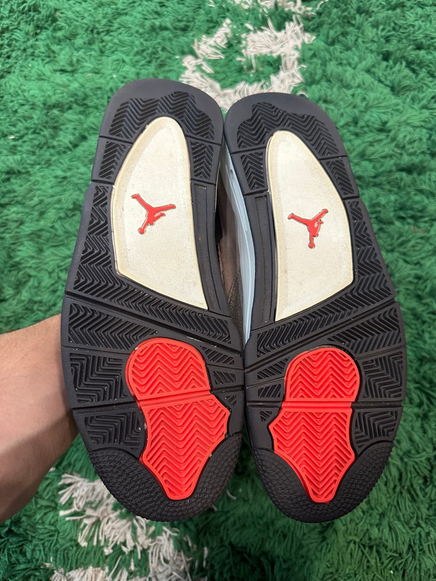 Jordan 4 “Taupe Haze”