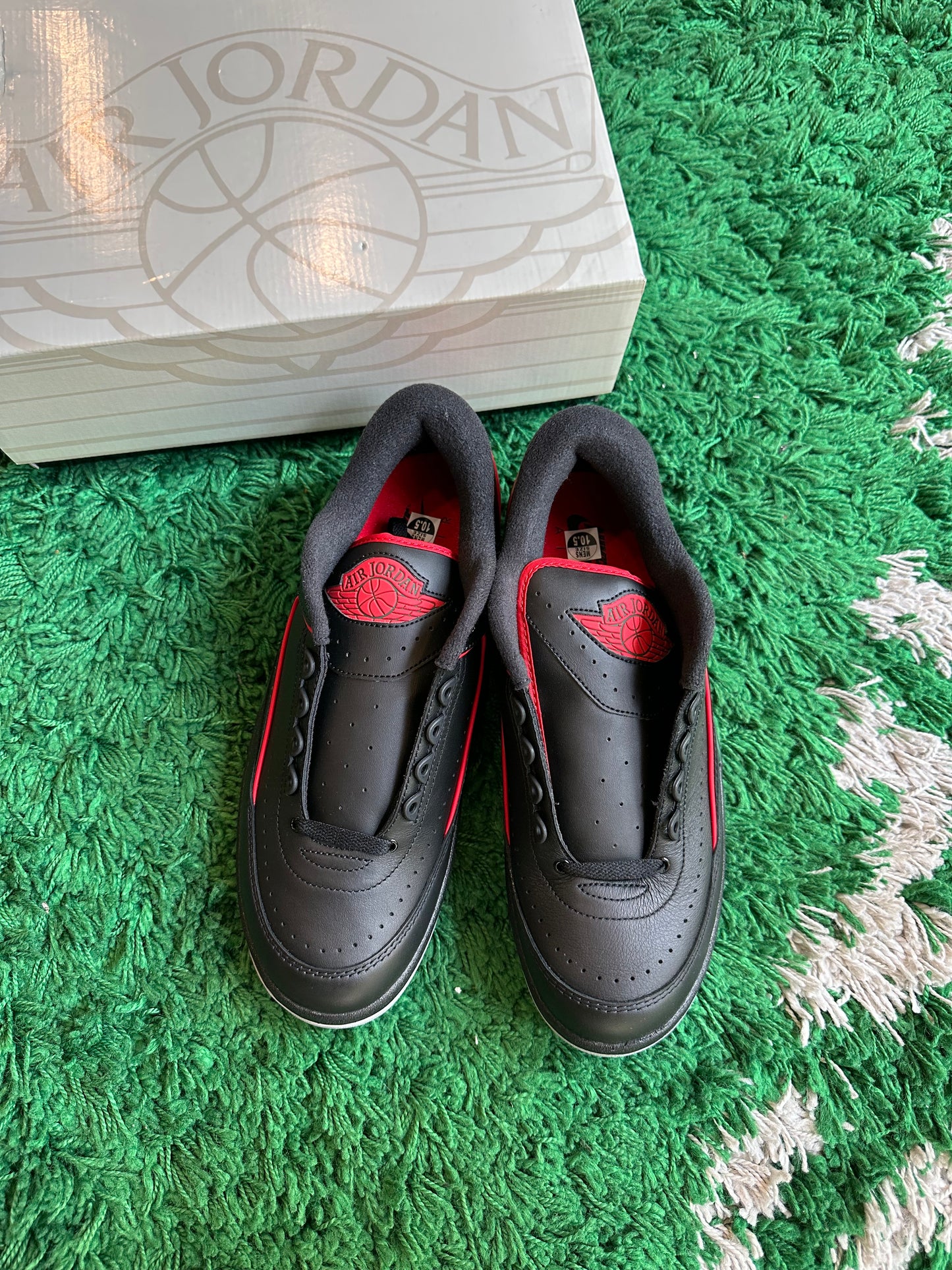 Jordan 2 Low “Christmas”