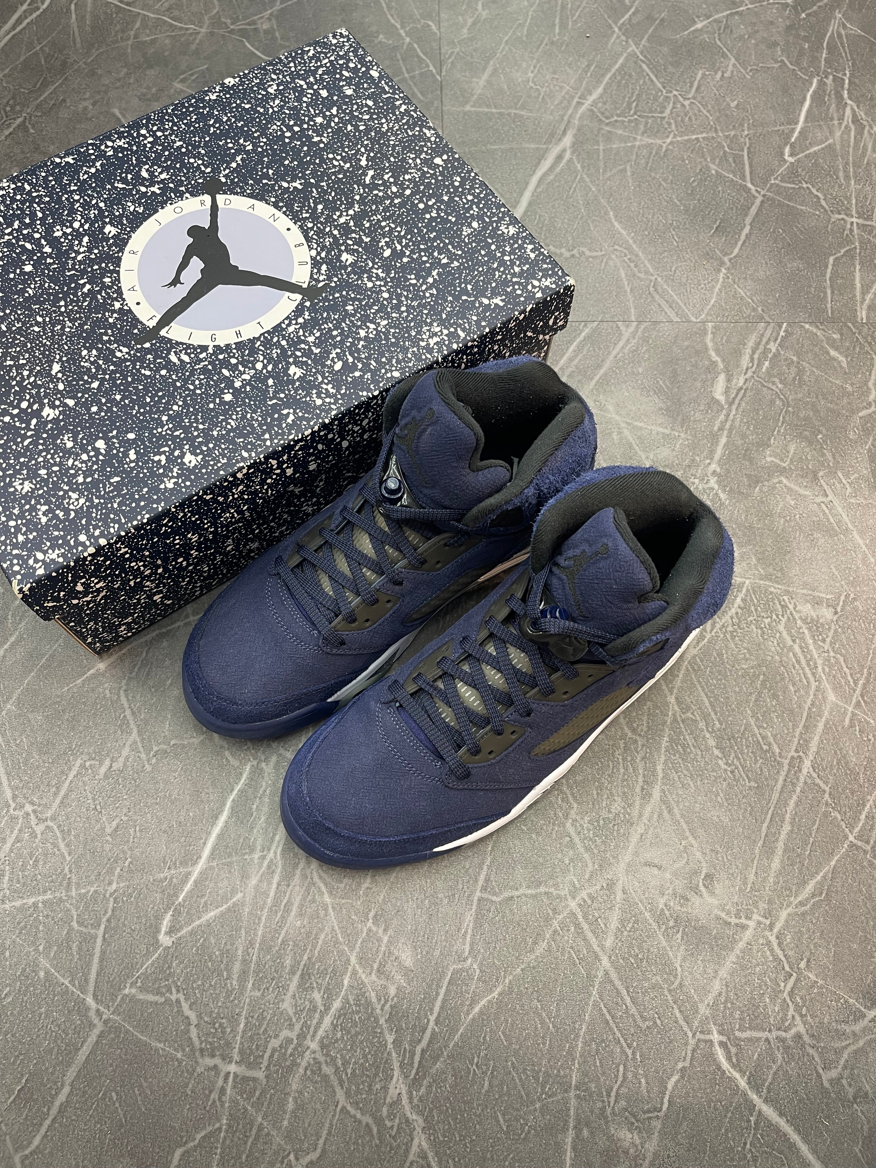 Jordan 5 “Midnight Navy”