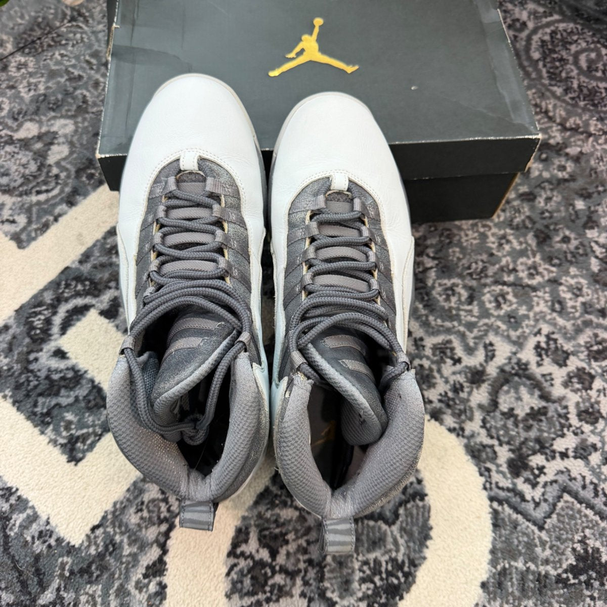 Jordan 10 Retro London (Size 11) (Lightly Worn)