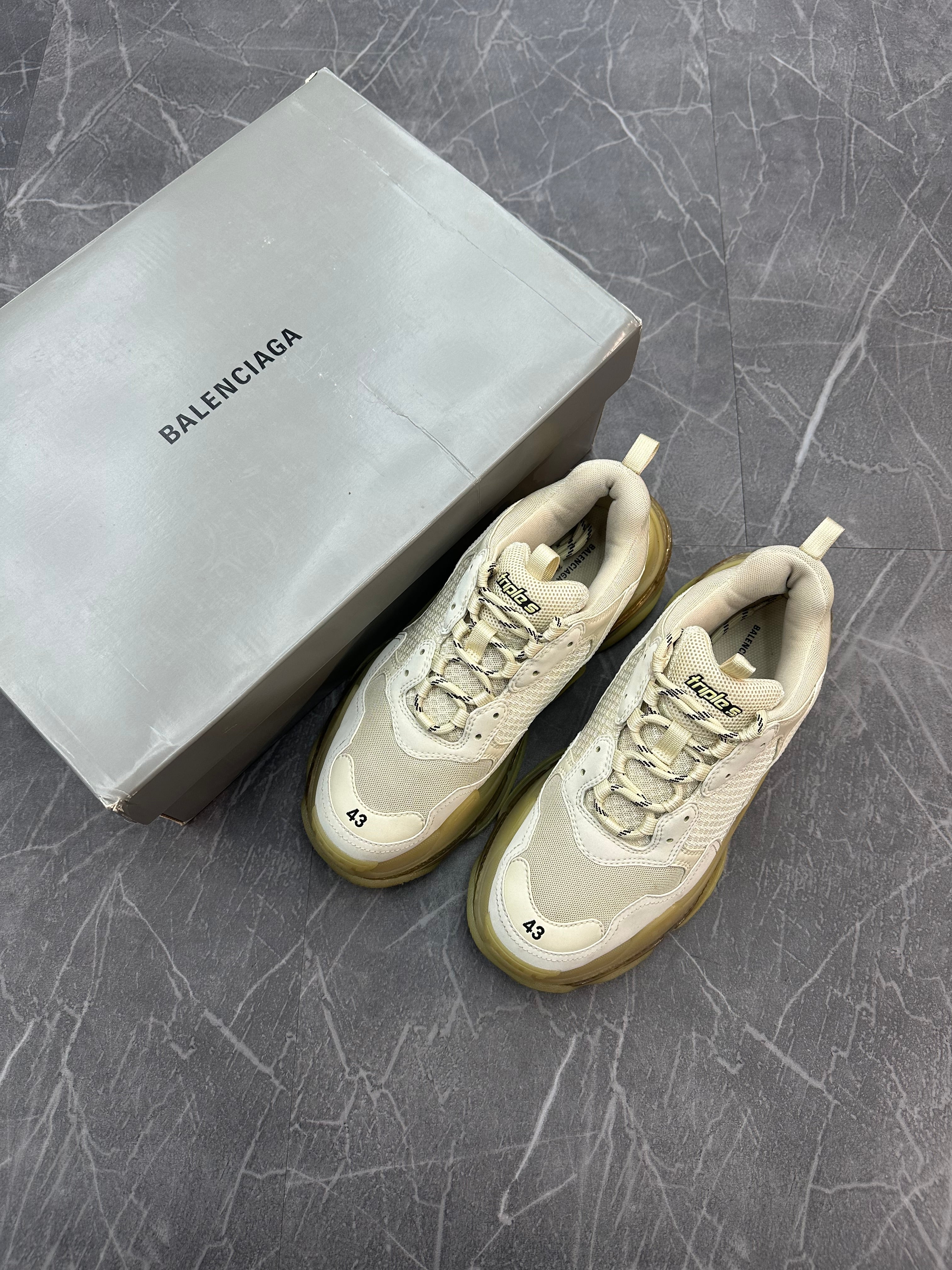 Balenciaga Triple S “Clear Sole”