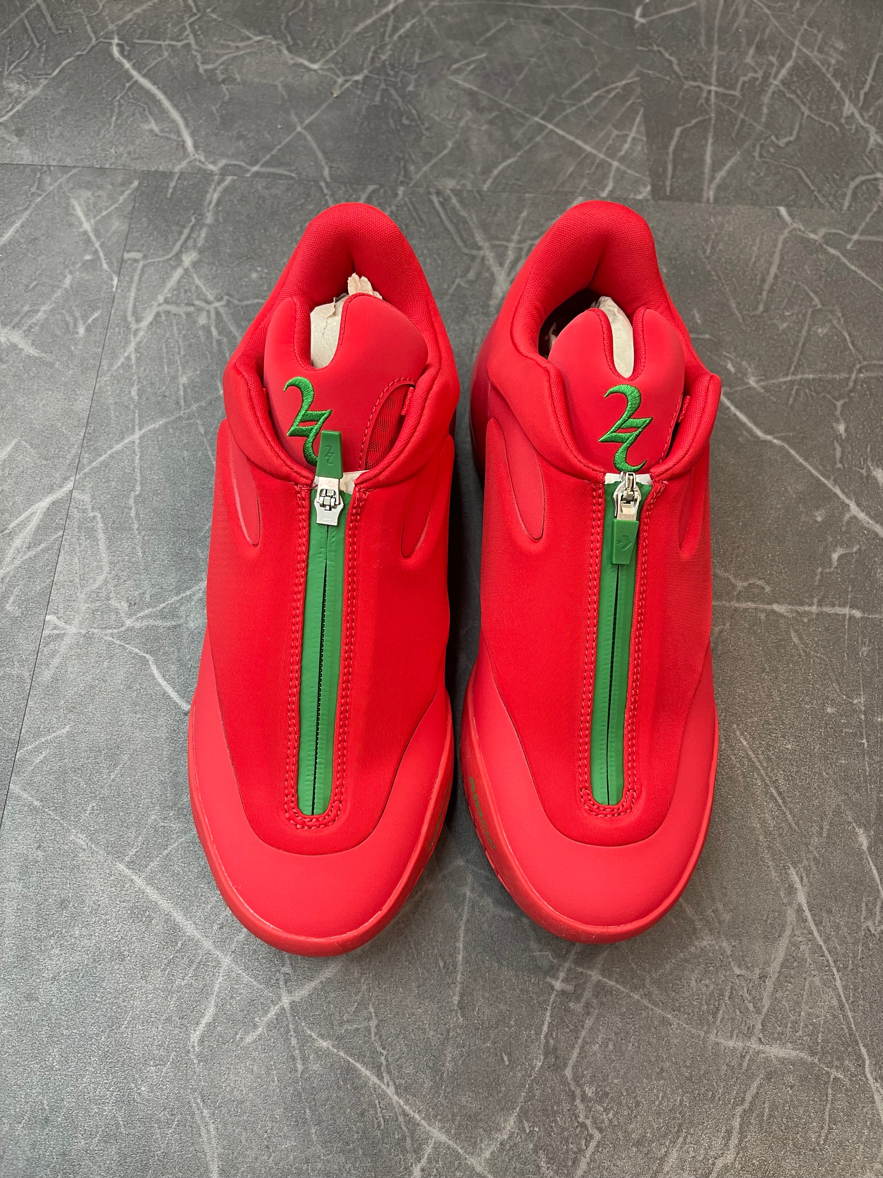 Converse SHAI “001 Winter Red”