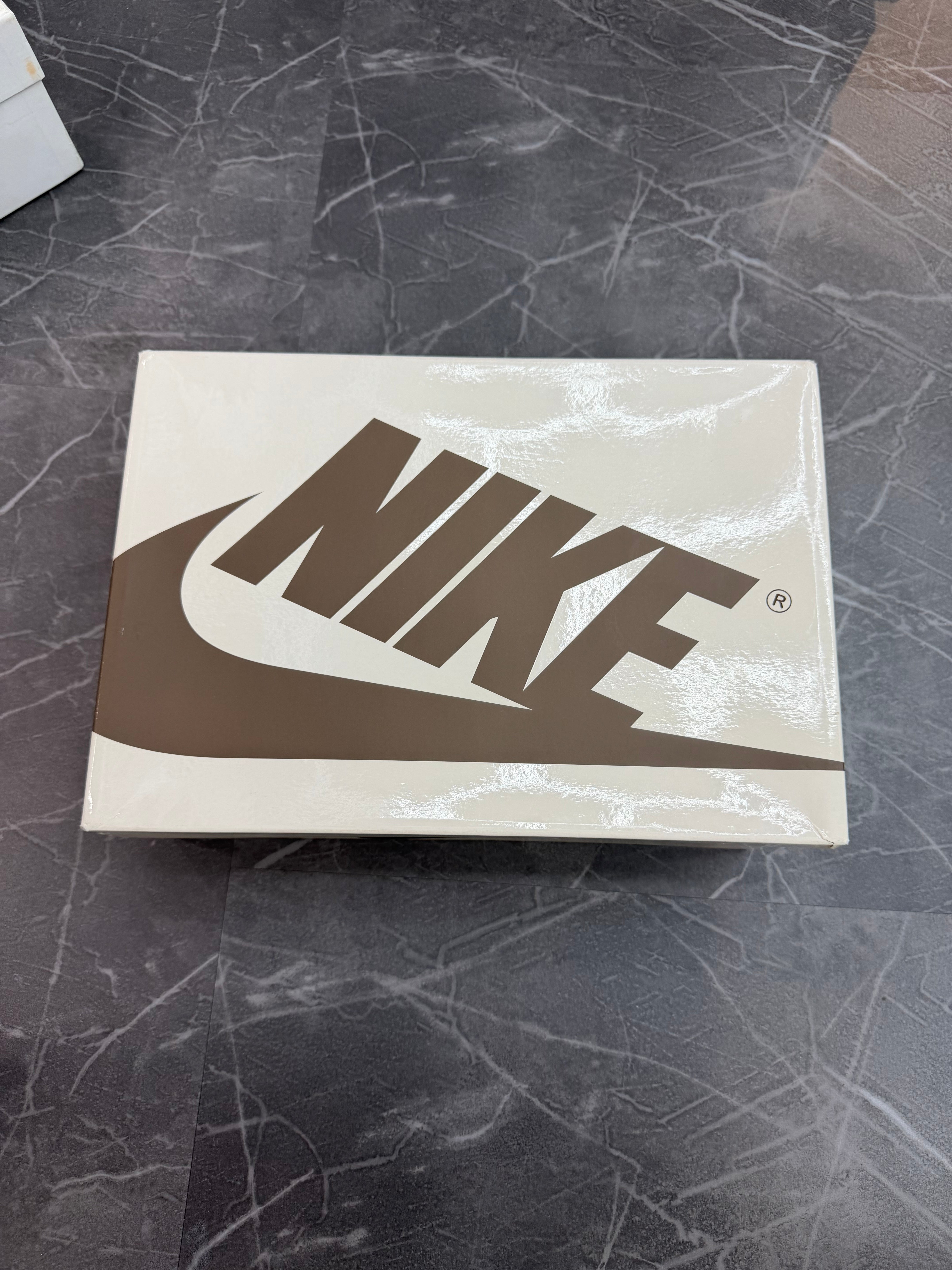 Jordan 1 Low Travis Scott “Canary”