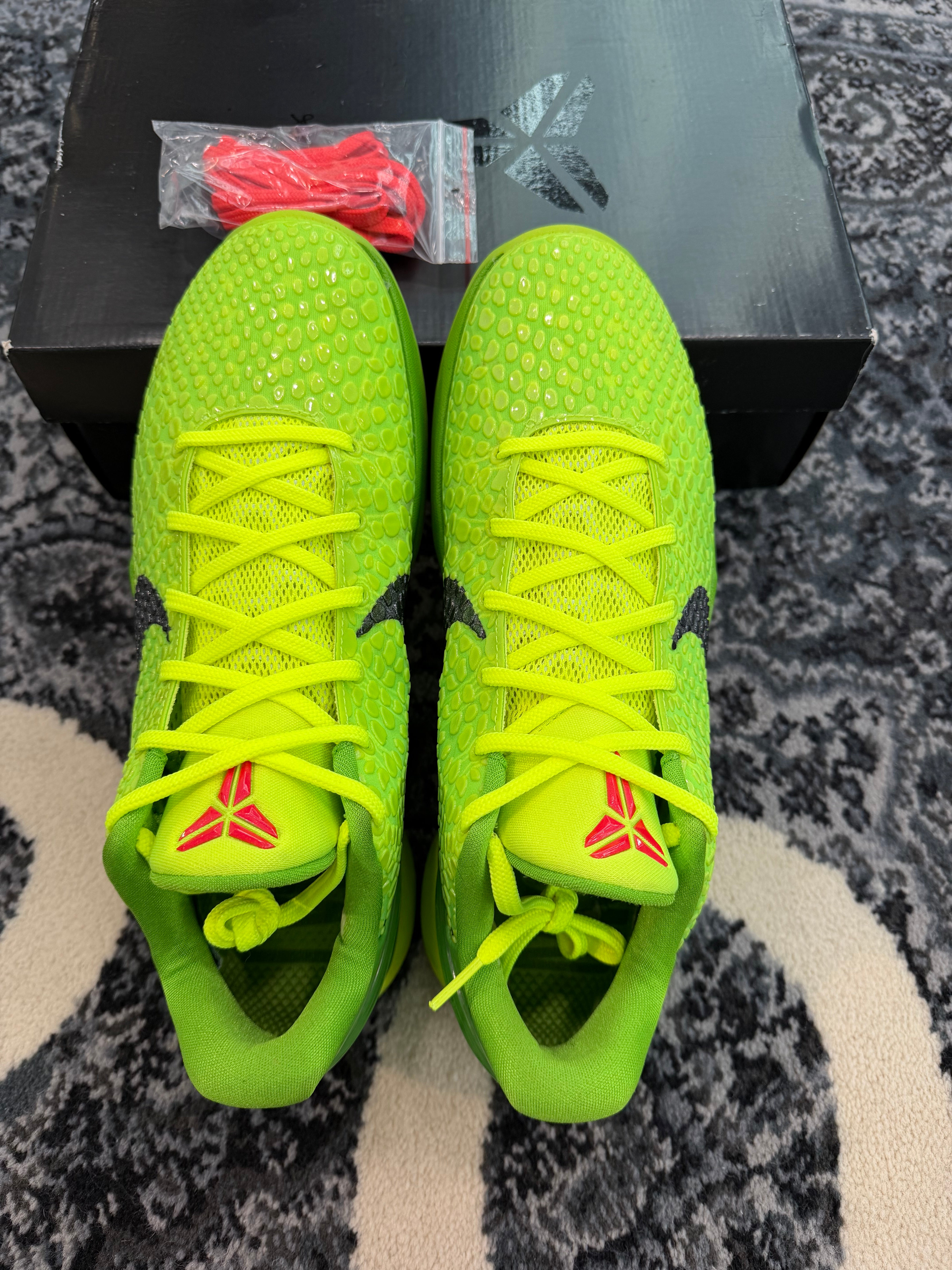 Kobe 6 Protro “Grinch”