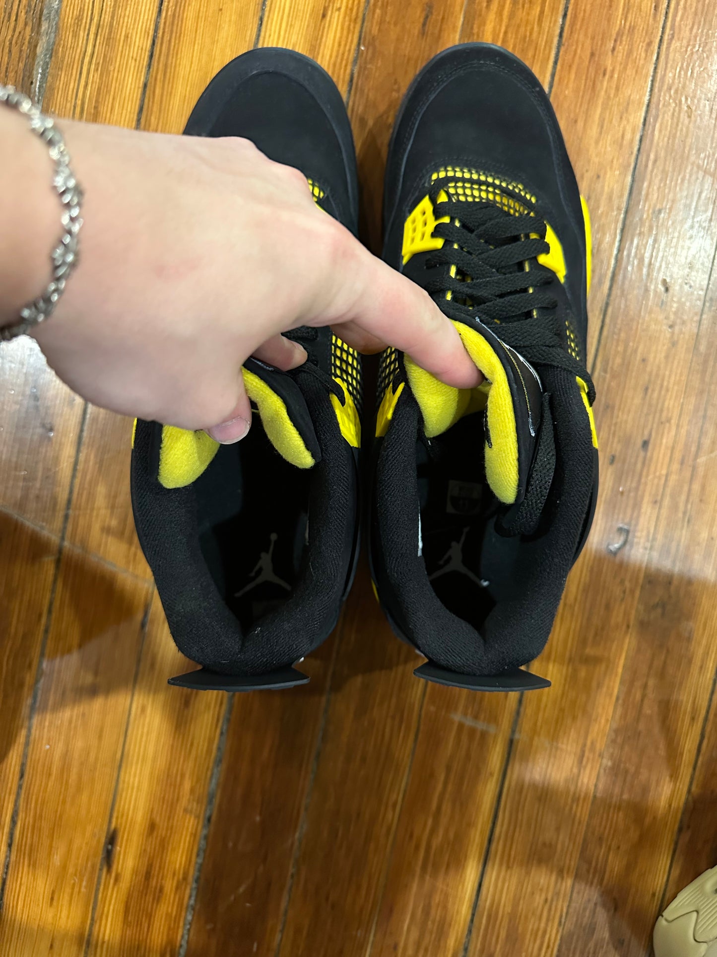 Jordan 4 “Thunder”