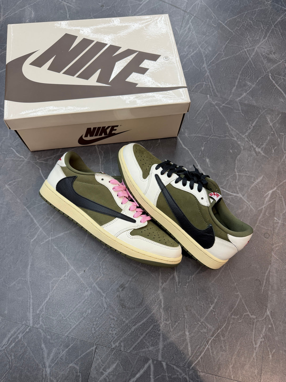 Jordan 1 Low x Travis Scott “Medium Olive”