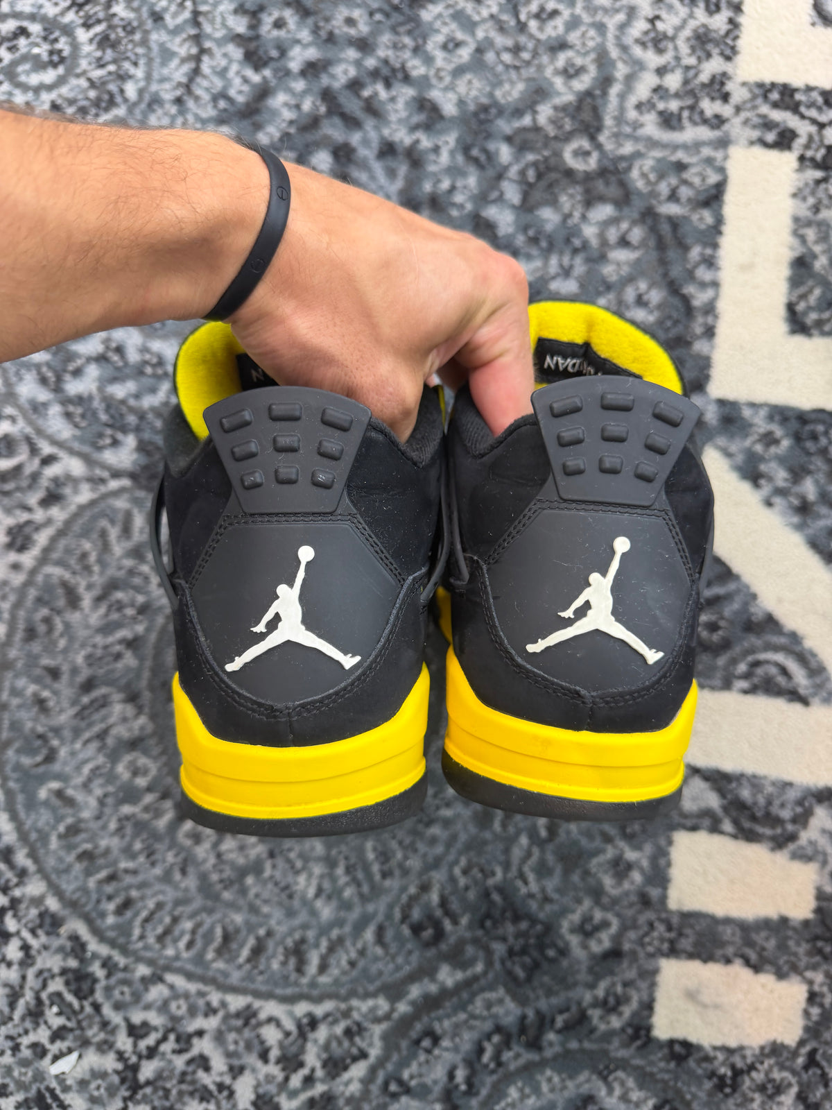 Jordan 4 “Thunder”