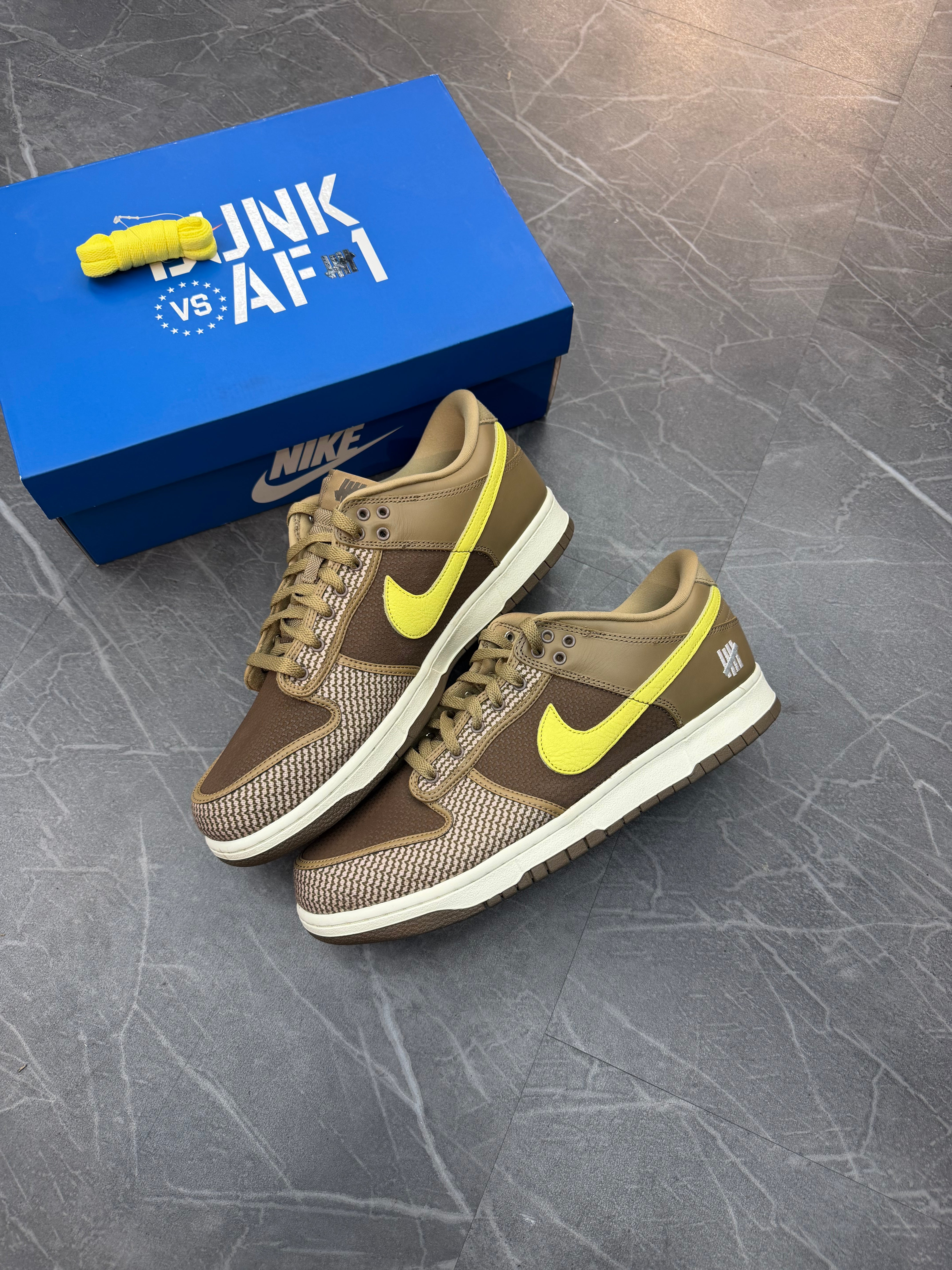 Nike Dunk Low Undefeated “Canteen”