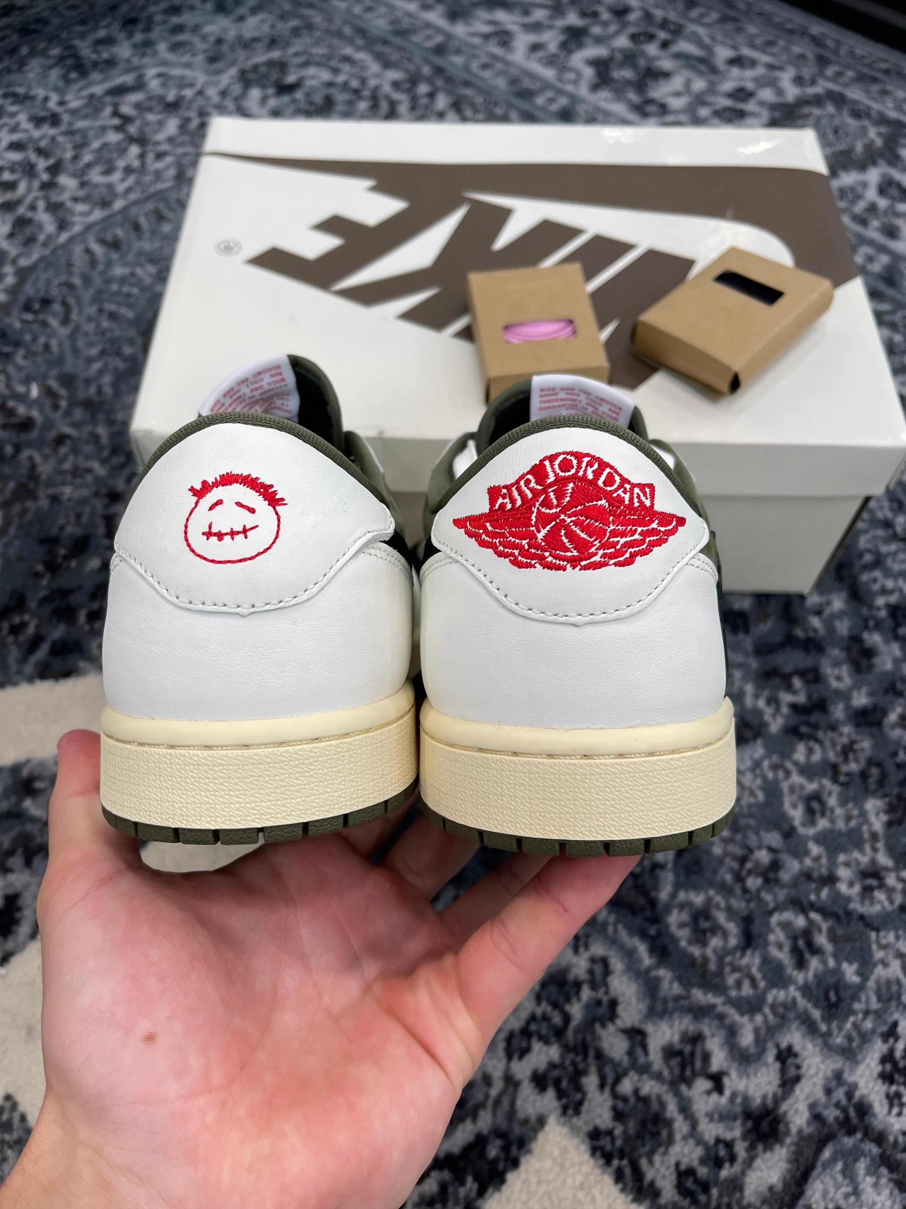 Jordan 1 Low x Travis Scott “Medium Olive”