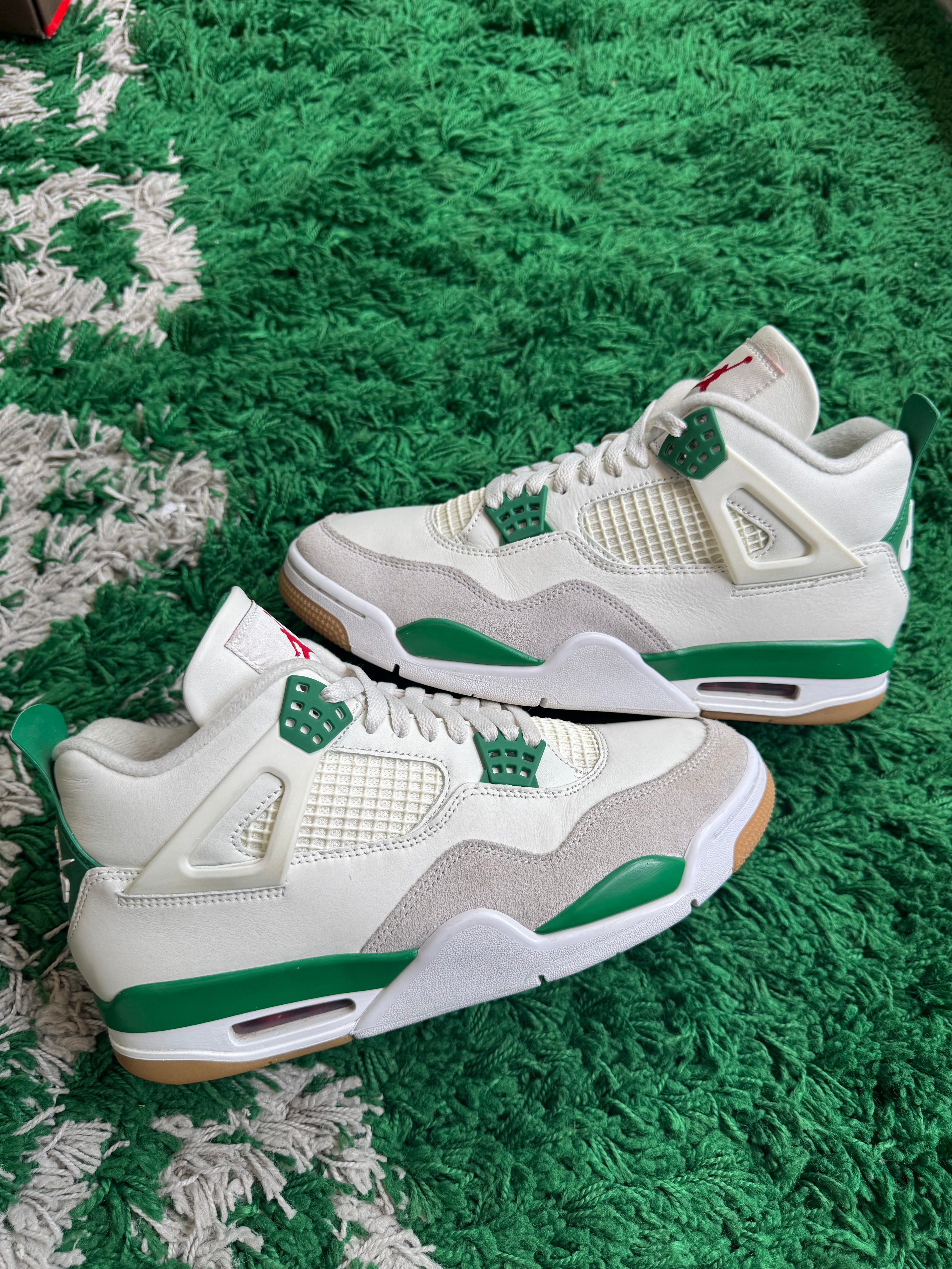 Jordan 4 SB “Pine Green”