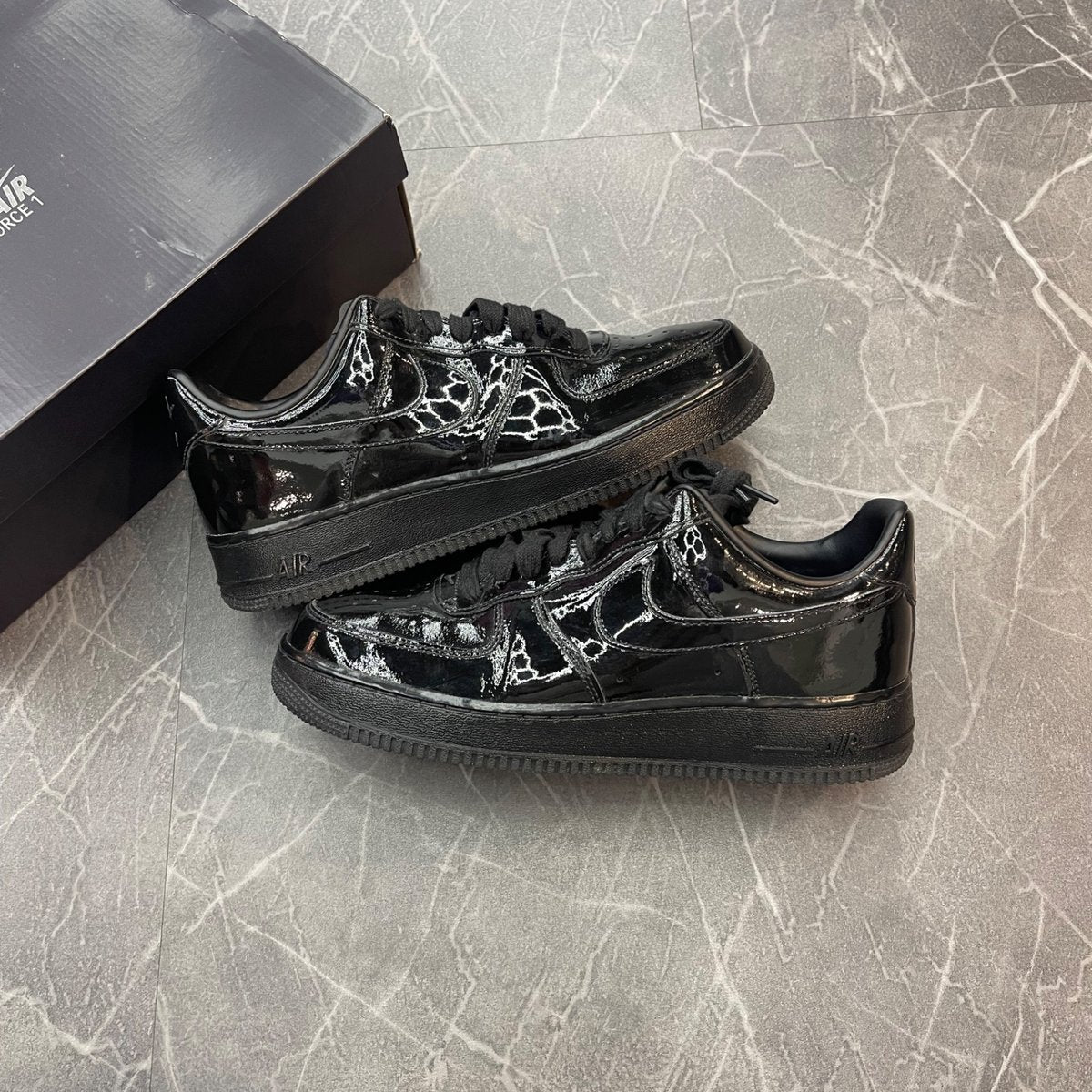 Nike Air Force 1 Low '07 Premium Black Patent (Size 9.5) (Lightly Worn)