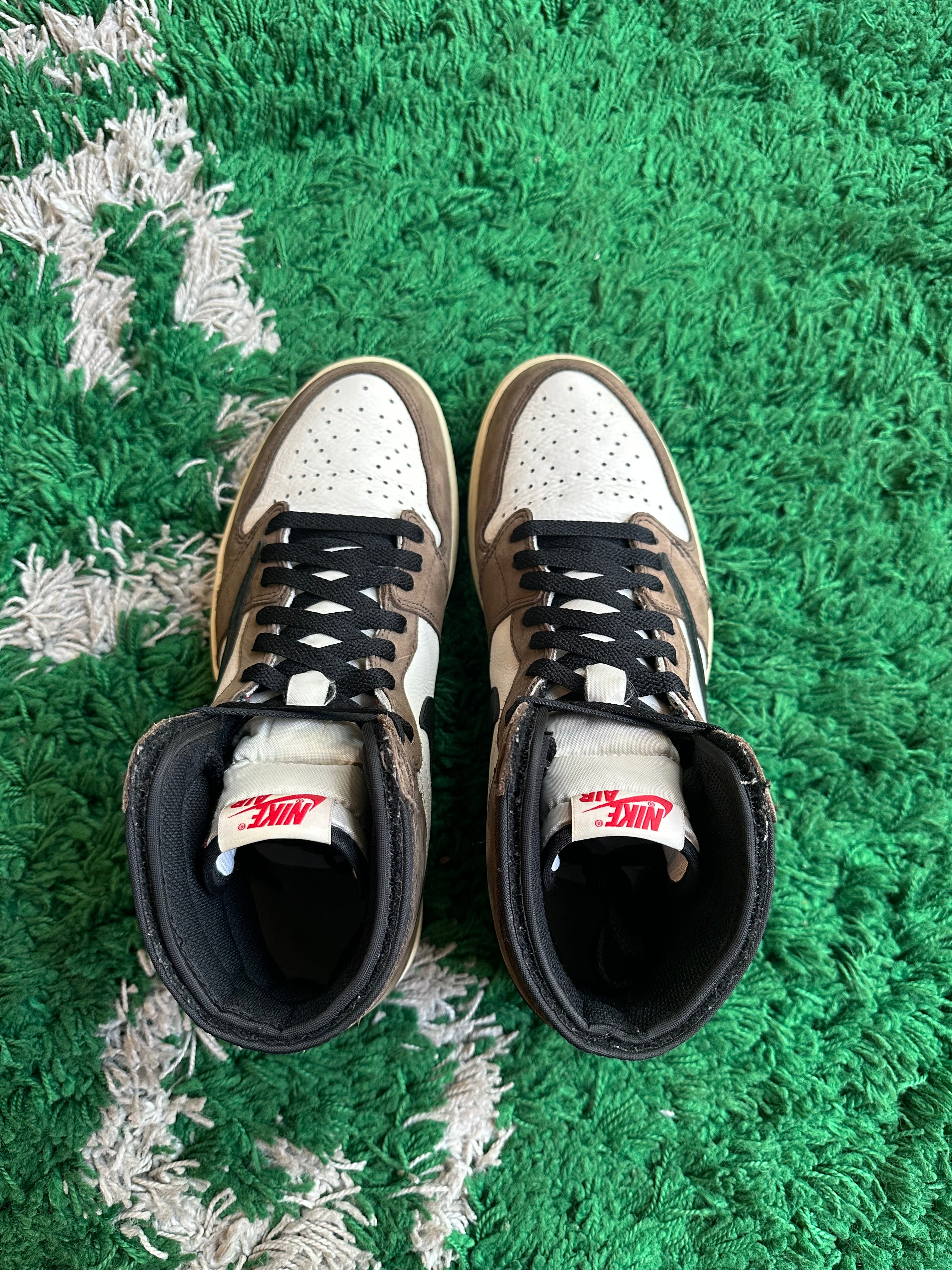 Jordan 1 High Travis Scott “Mocha”